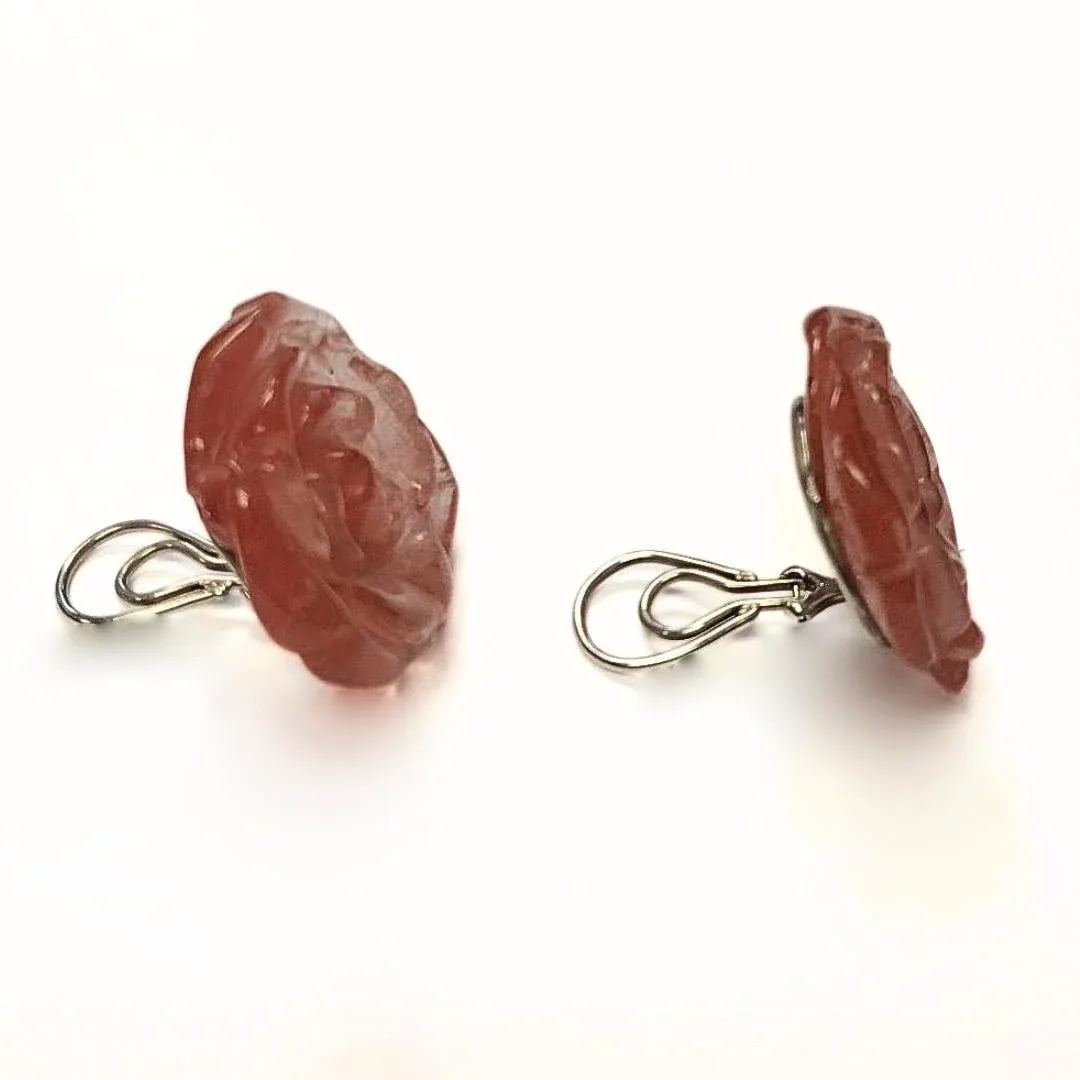 Pair of Christopher Walling Cherry Quartz Glass Roses Earrings - 5