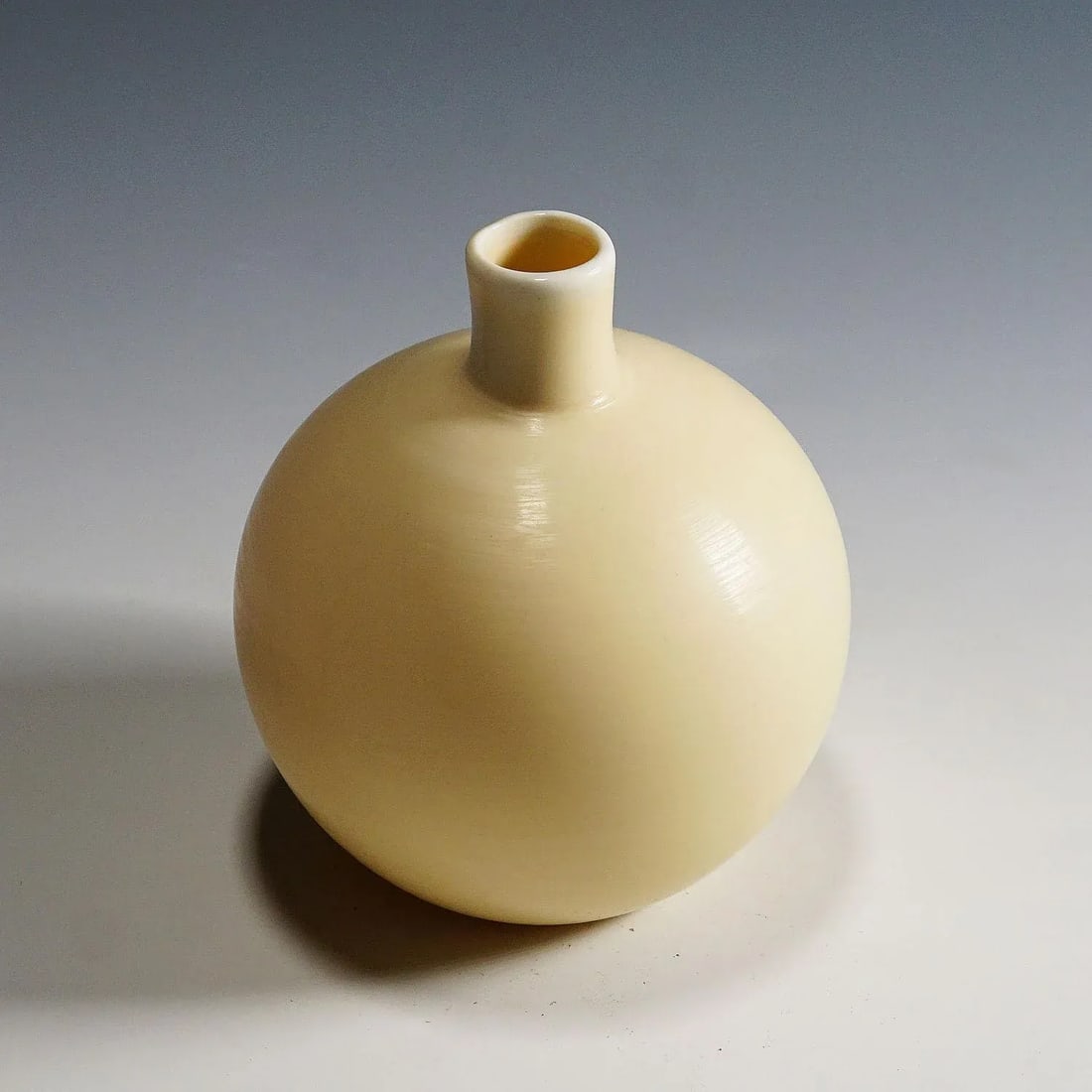 Lattimo Velato Vase by Carlo Scarpa for Venini Murano Ca. 1936 - 2