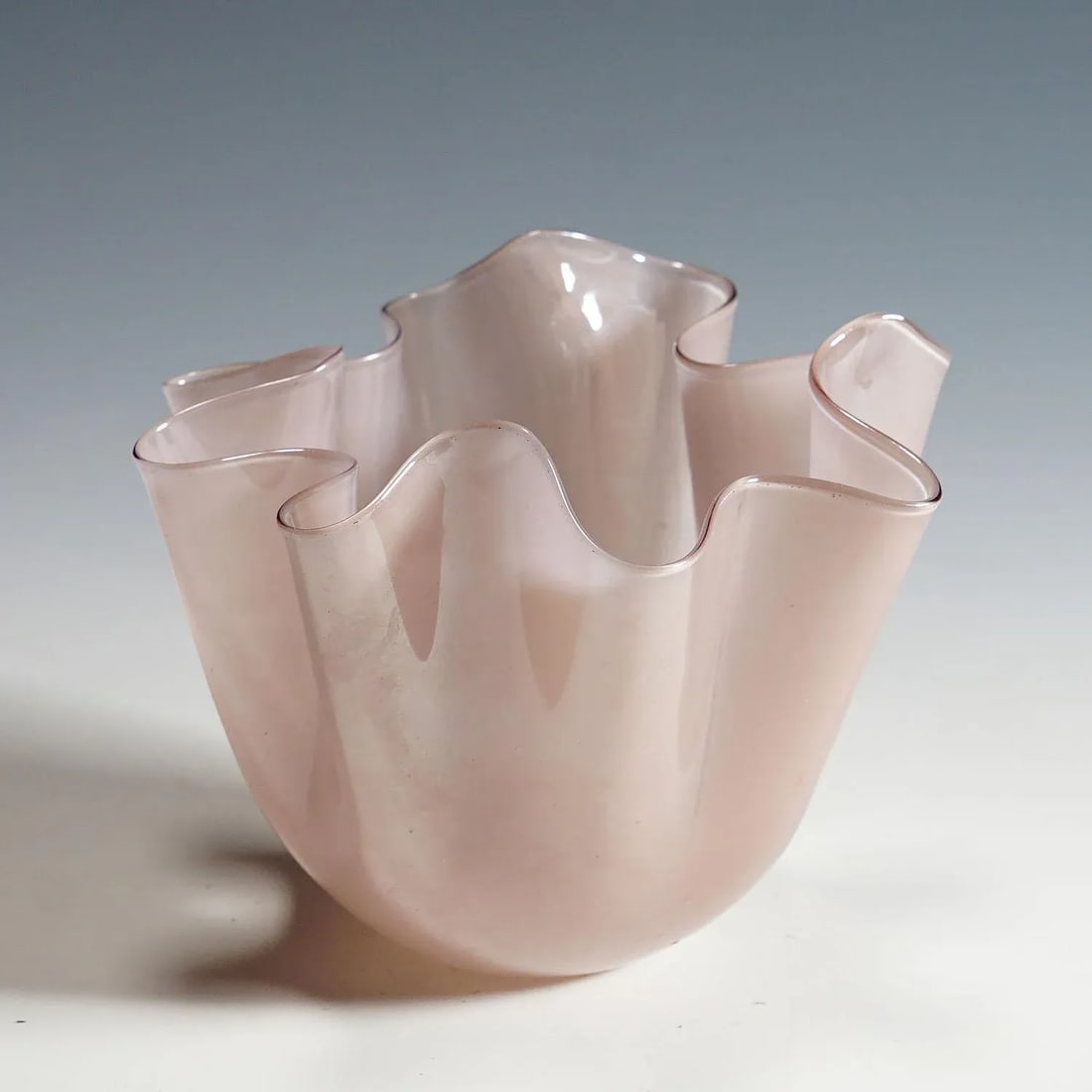 Venini Vase 'Fazzoletto Opalino', by Fulvio Bianconi 1950s - 2