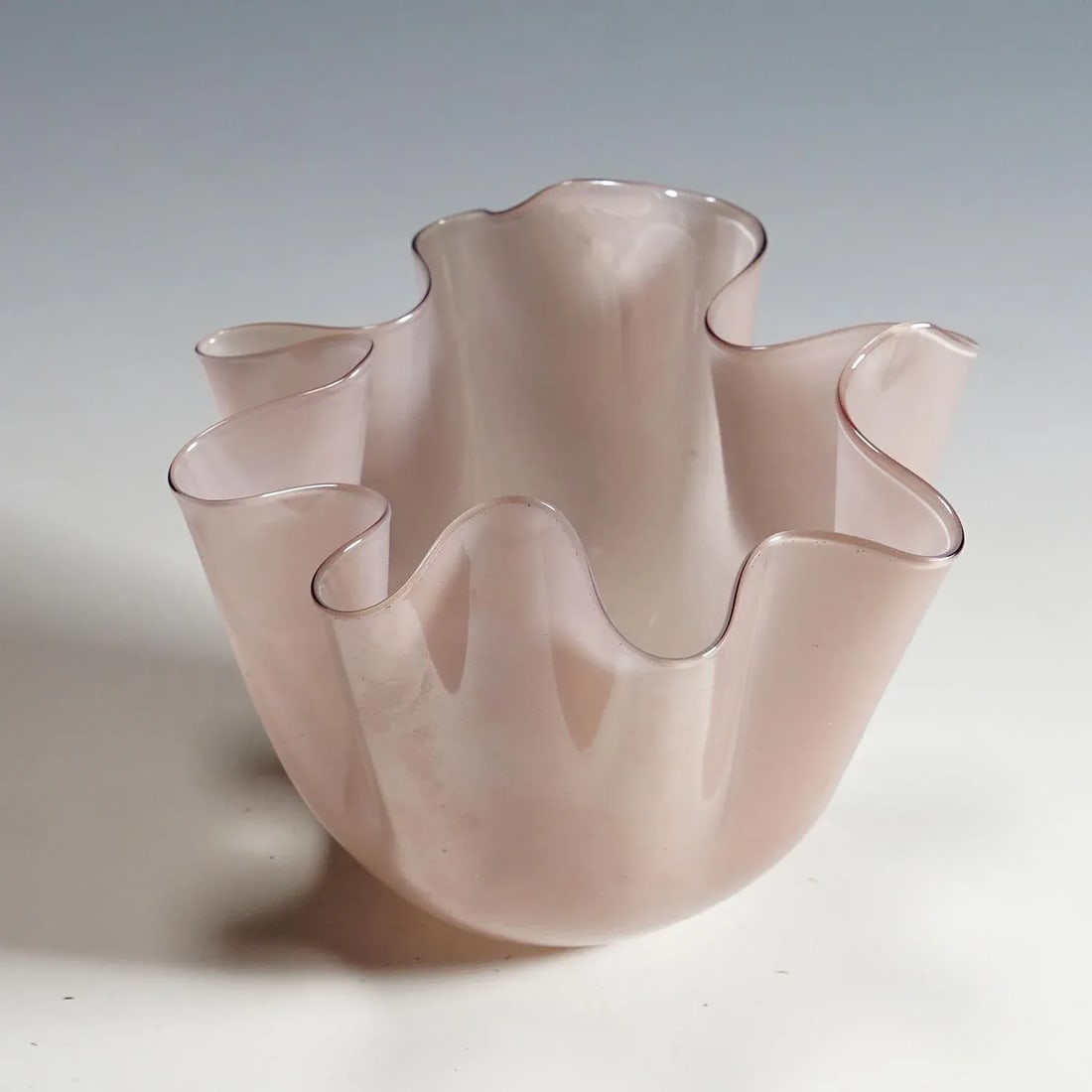 Venini Vase 'Fazzoletto Opalino', by Fulvio Bianconi 1950s - 3