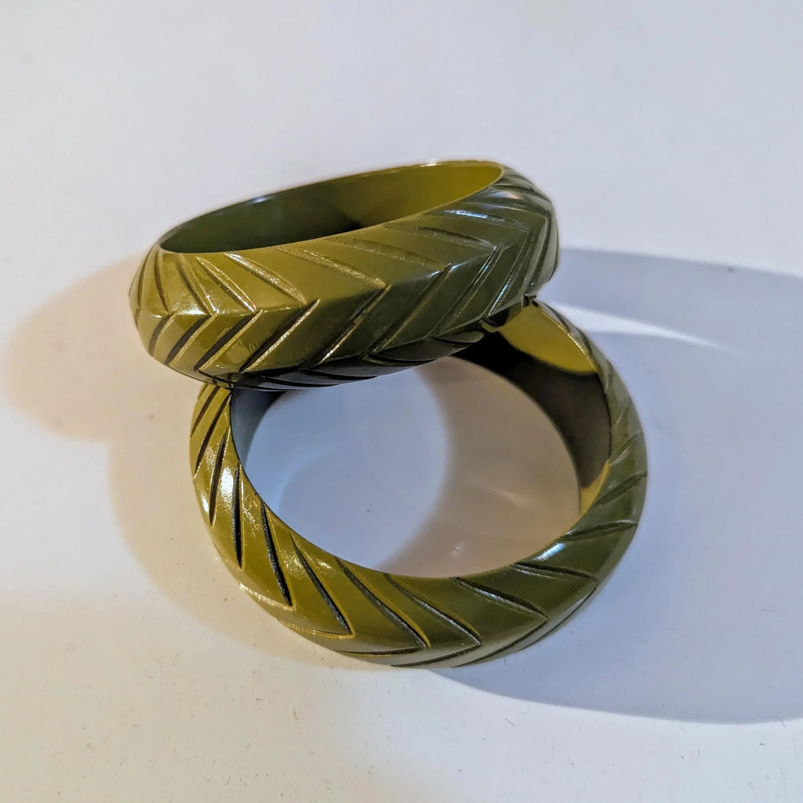 Pair Vintage Olive Green Acrylic Bangles Incised Linear Pattern - 2