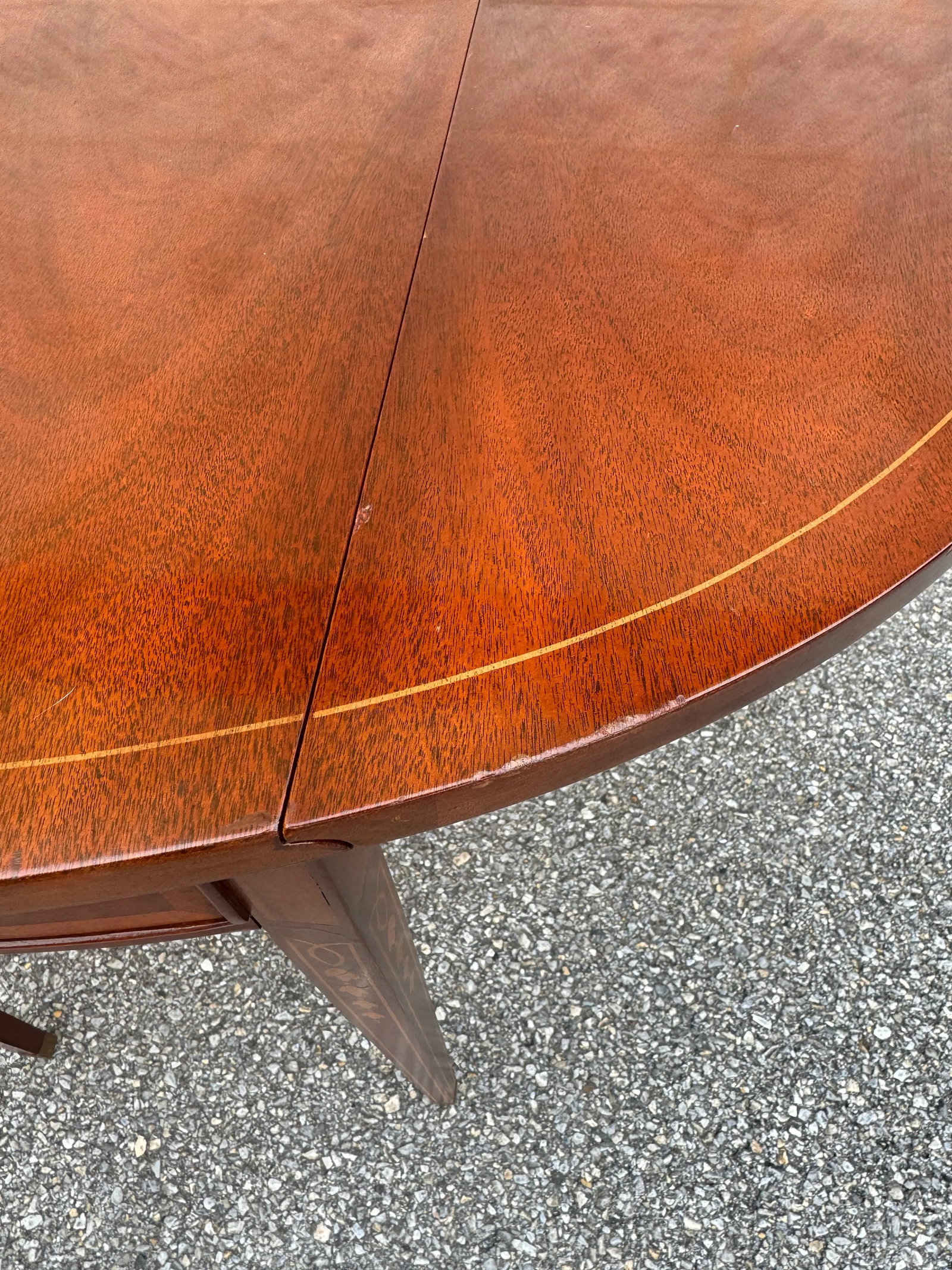 Pembroke Dropleaf Table American Masterpiece by Hickory - 10