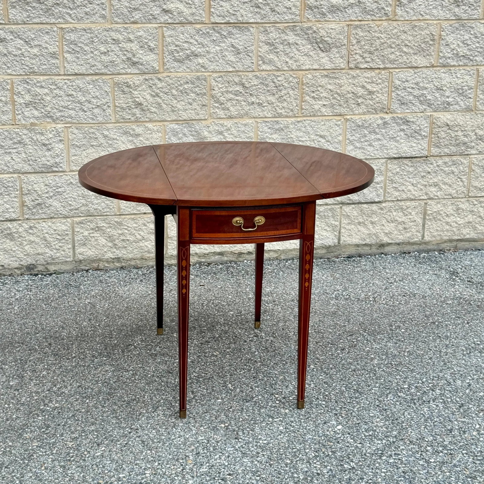 Pembroke Dropleaf Table American Masterpiece by Hickory - 2