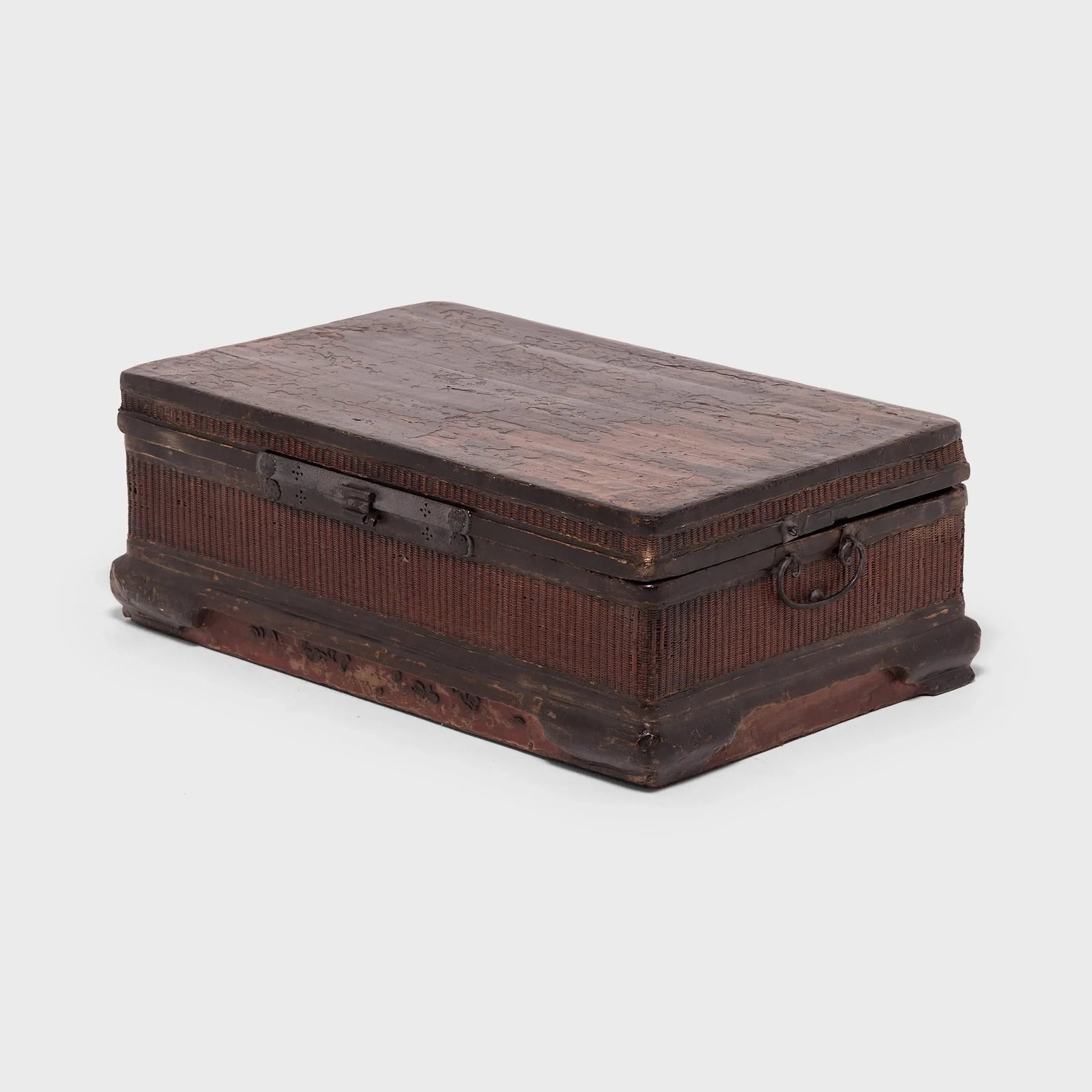 19th Century Chinese Fine Woven Lacquered Trunk - 2