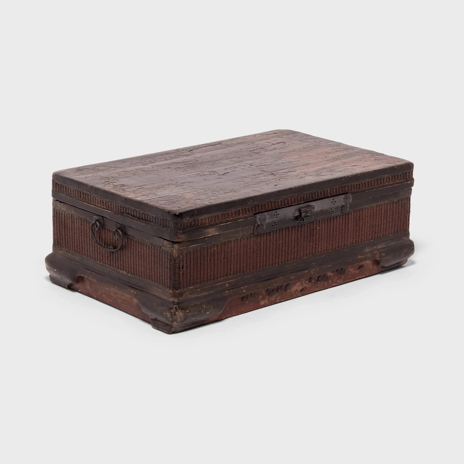 19th Century Chinese Fine Woven Lacquered Trunk - 4