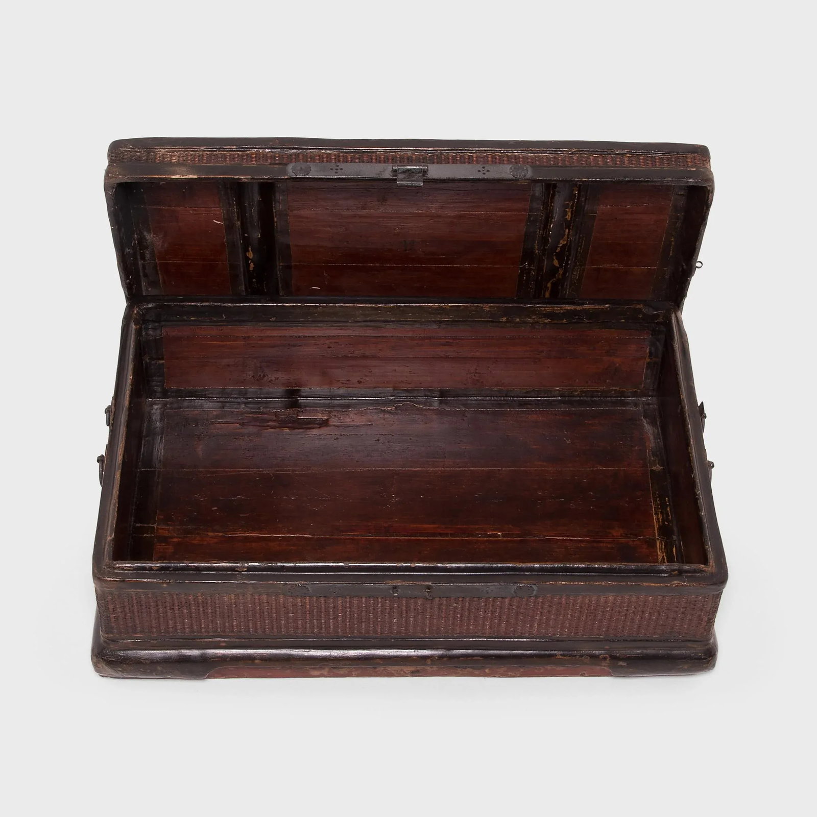 19th Century Chinese Fine Woven Lacquered Trunk - 6