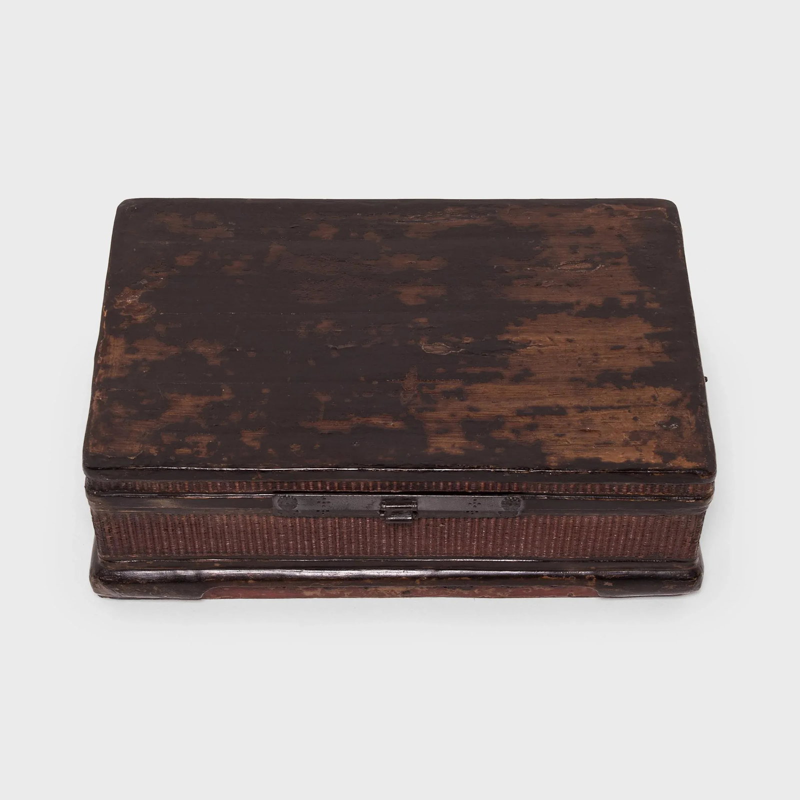 19th Century Chinese Fine Woven Lacquered Trunk - 7