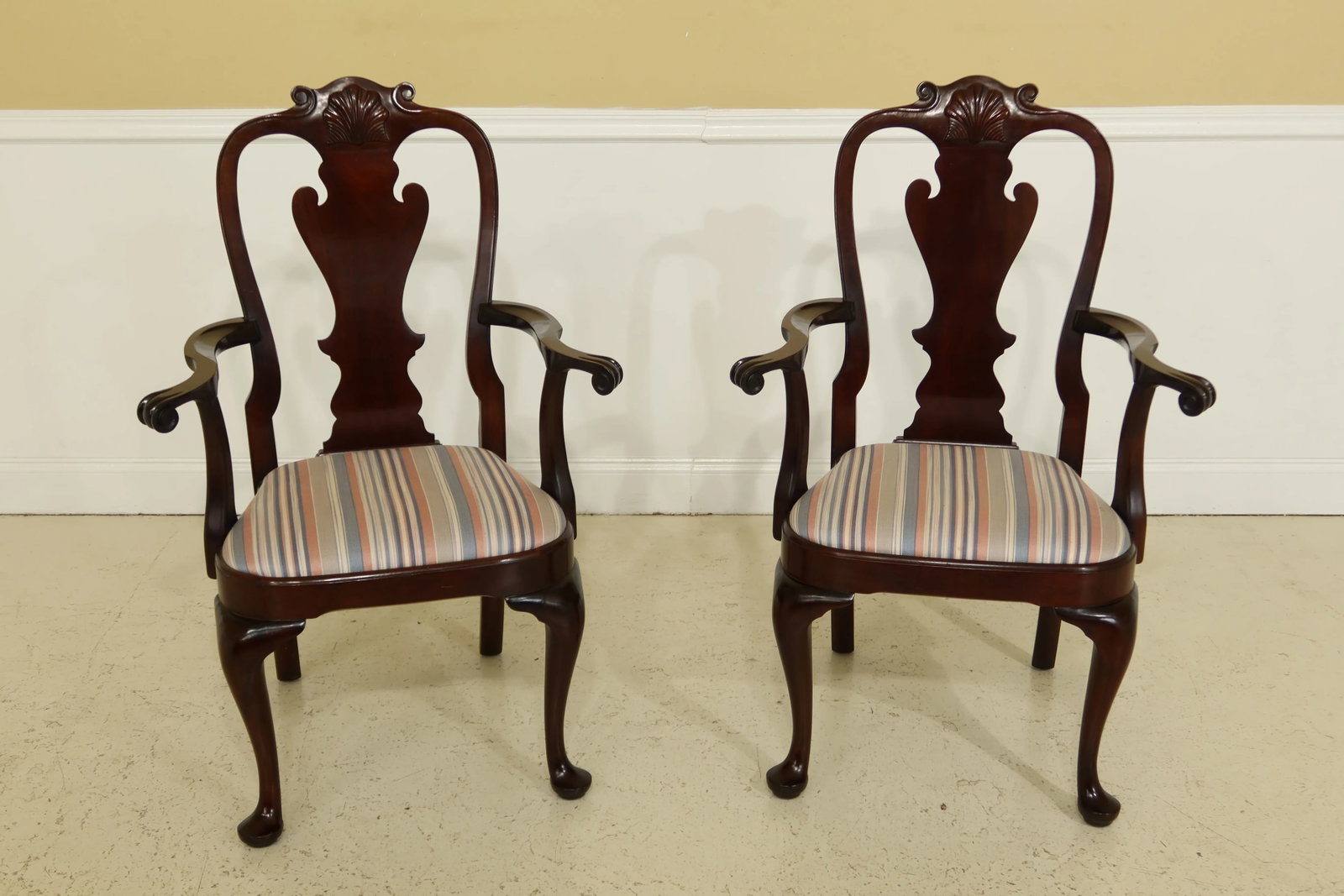 Set of 8 Stickley Mahogany Philadelphia Queen Anne Style Dining Room Chairs - 3