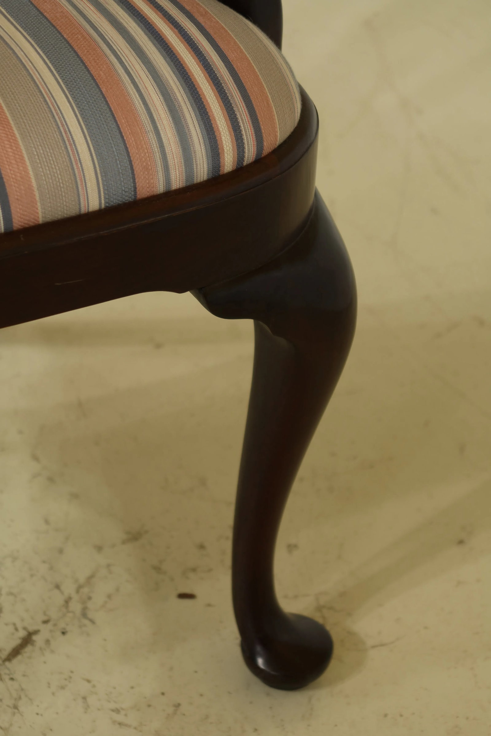 Set of 8 Stickley Mahogany Philadelphia Queen Anne Style Dining Room Chairs - 4