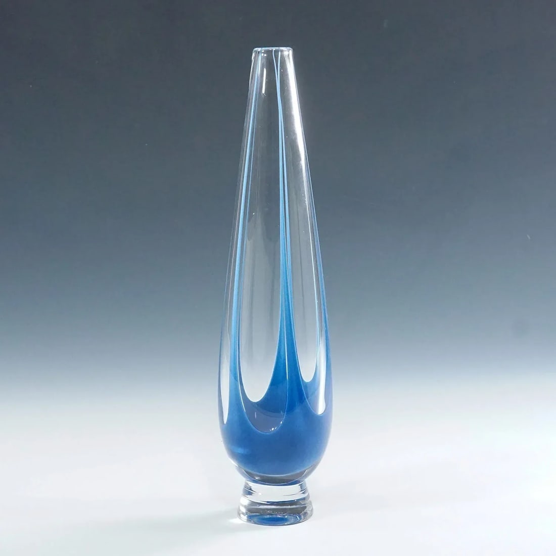 Vintage Art Glass Vase by Vicke Lindstrand for Kosta 1950s - 2