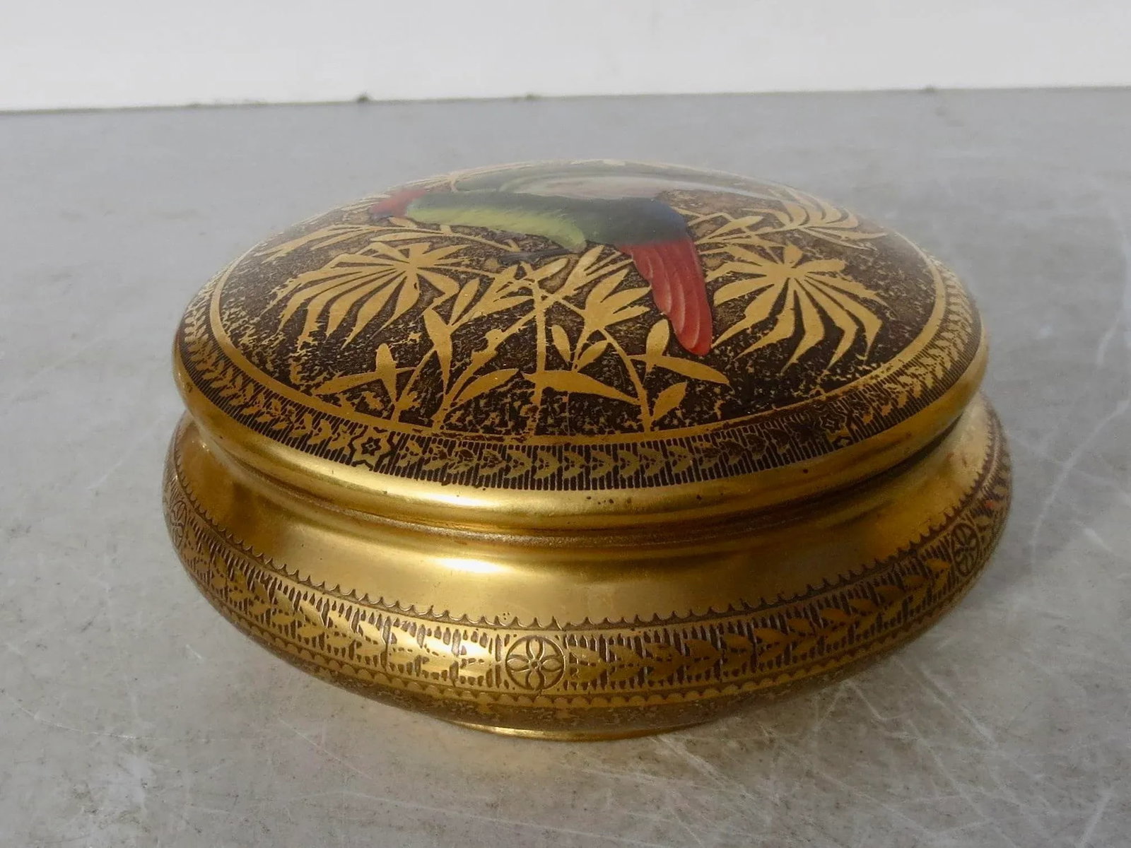 Limoge Porcelain Gilt Vanity Box - 2