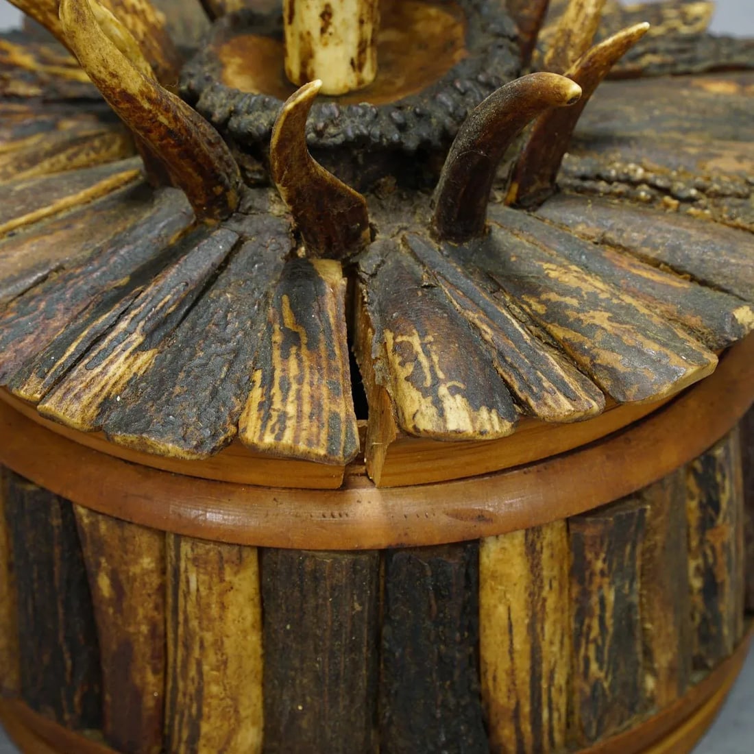Cabin Decor Antler Humidor Ca. 1890/1900 - 5