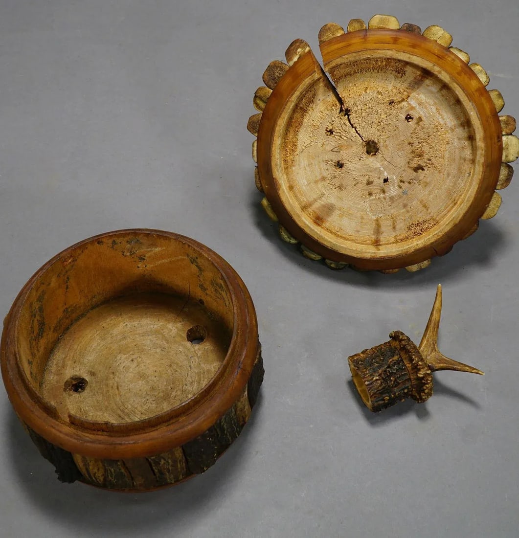 Cabin Decor Antler Humidor Ca. 1890/1900 - 9