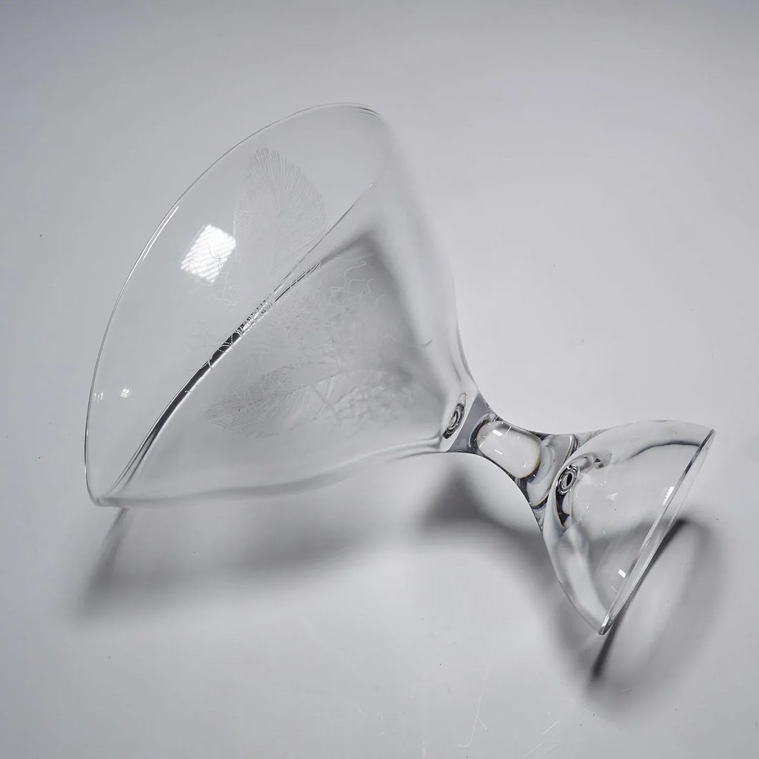 Footed Bowl With Feather Decoration by Vicke Lindstrand for Kosta 1950s - 9