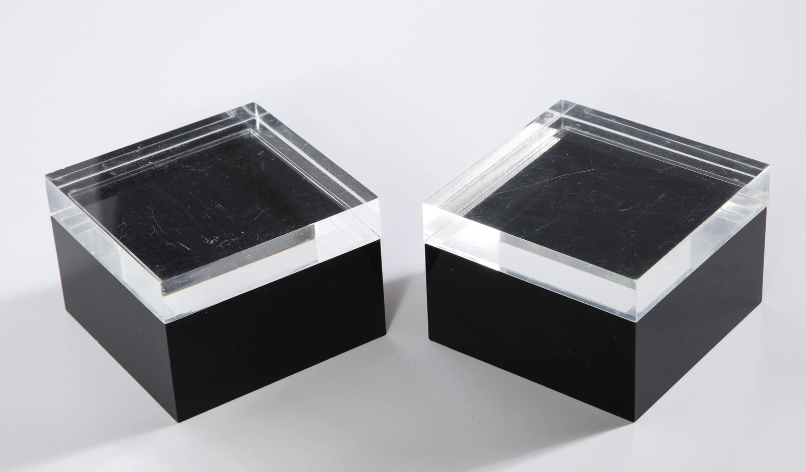 Pair of 1970s Albrizzi Black and Clear Lucite Boxes - 2