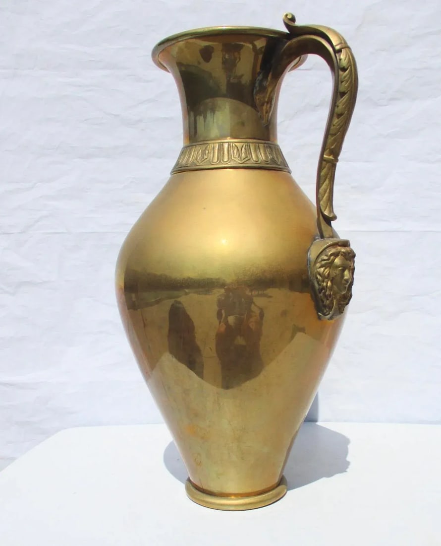 Grand Tour Bronze Handled Olpe Vessel - 9