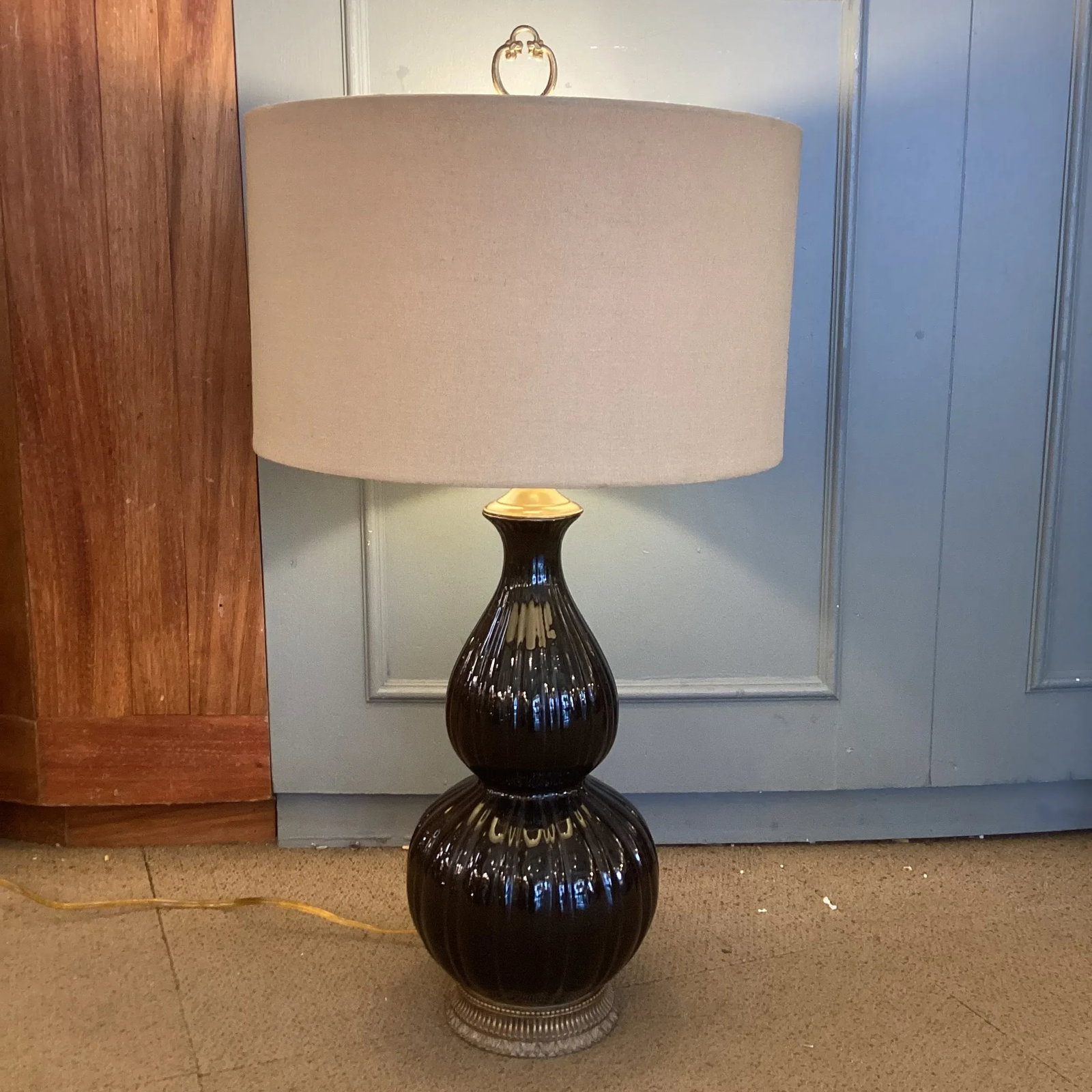 Vintage Black Gourd Table Lamp With Aged Brass Base and Linen Drum Shade - 8