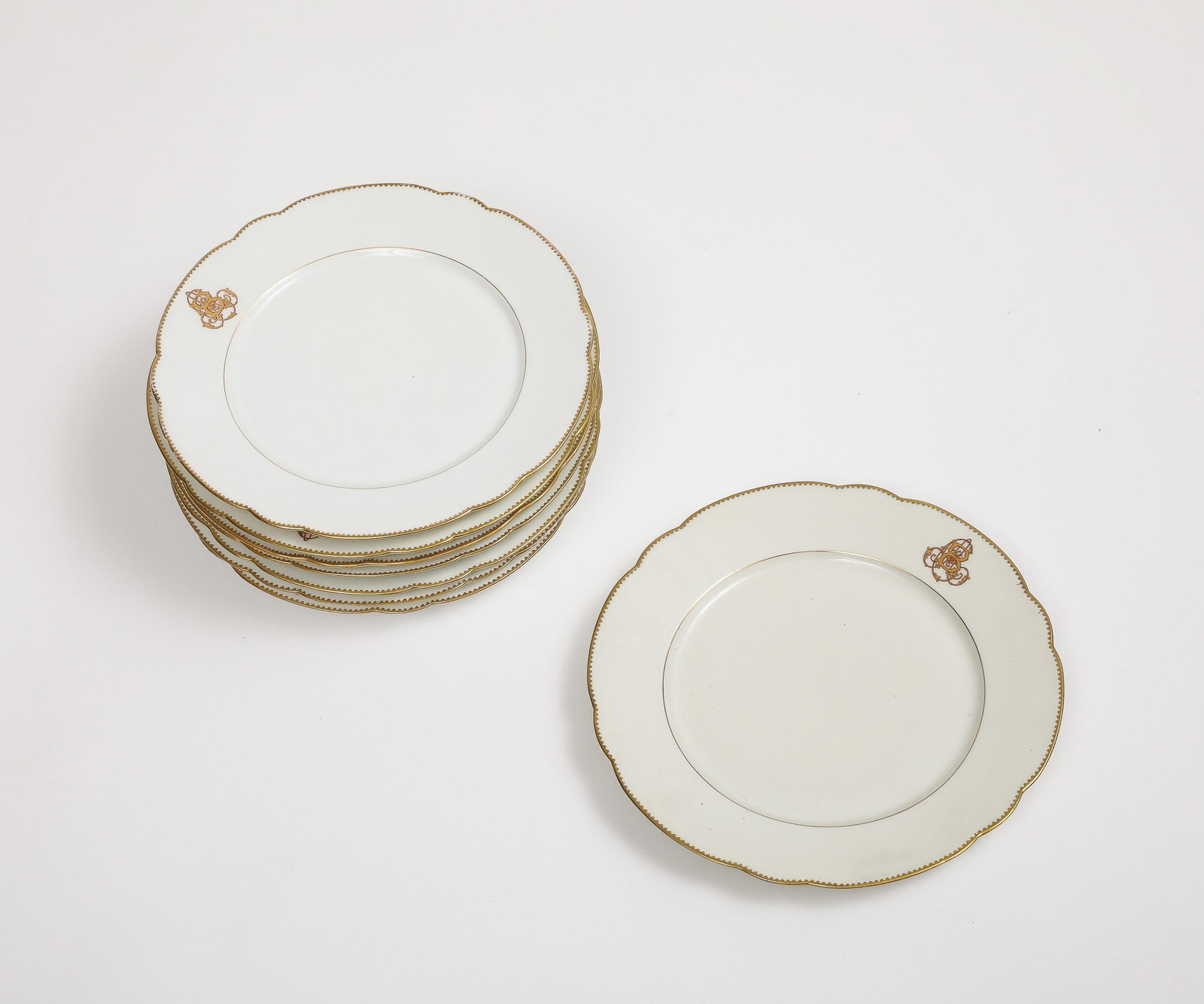 Set of 7 French Porcelain Charles Pillivuyt & Cie Dinner Plates - 3