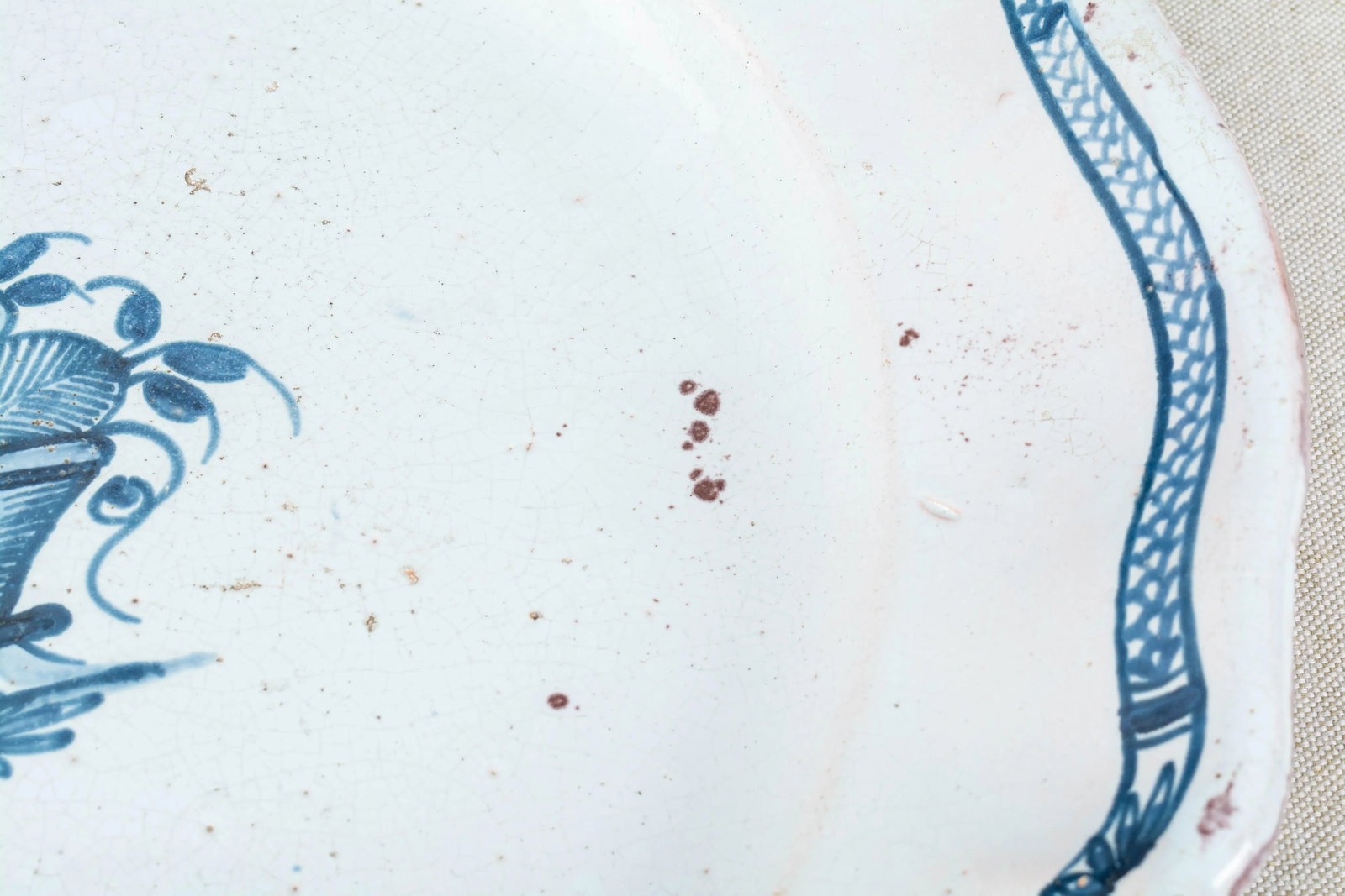 18th Century French Rouen Ceramic Platter - 8