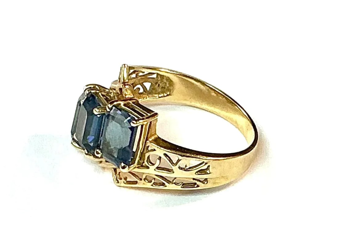 Three Stone Blue Topaz 10k Yellow Gold Ring - 2