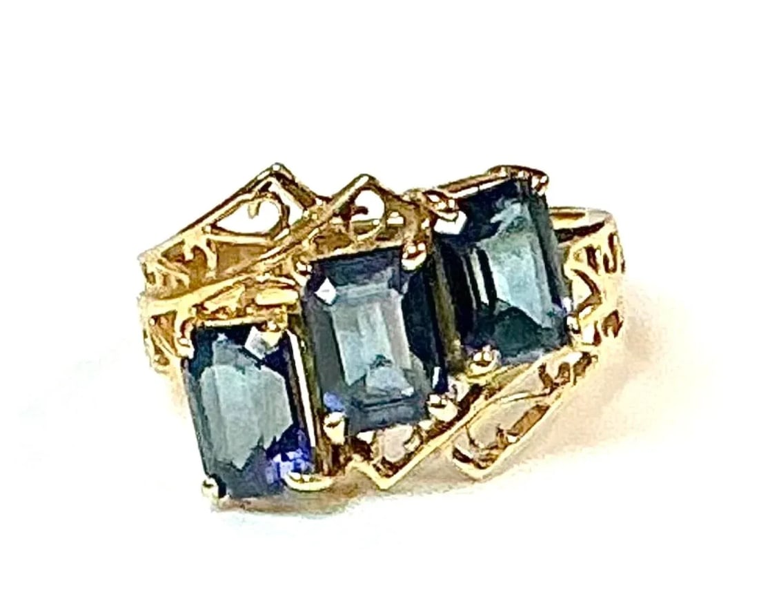 Three Stone Blue Topaz 10k Yellow Gold Ring - 4