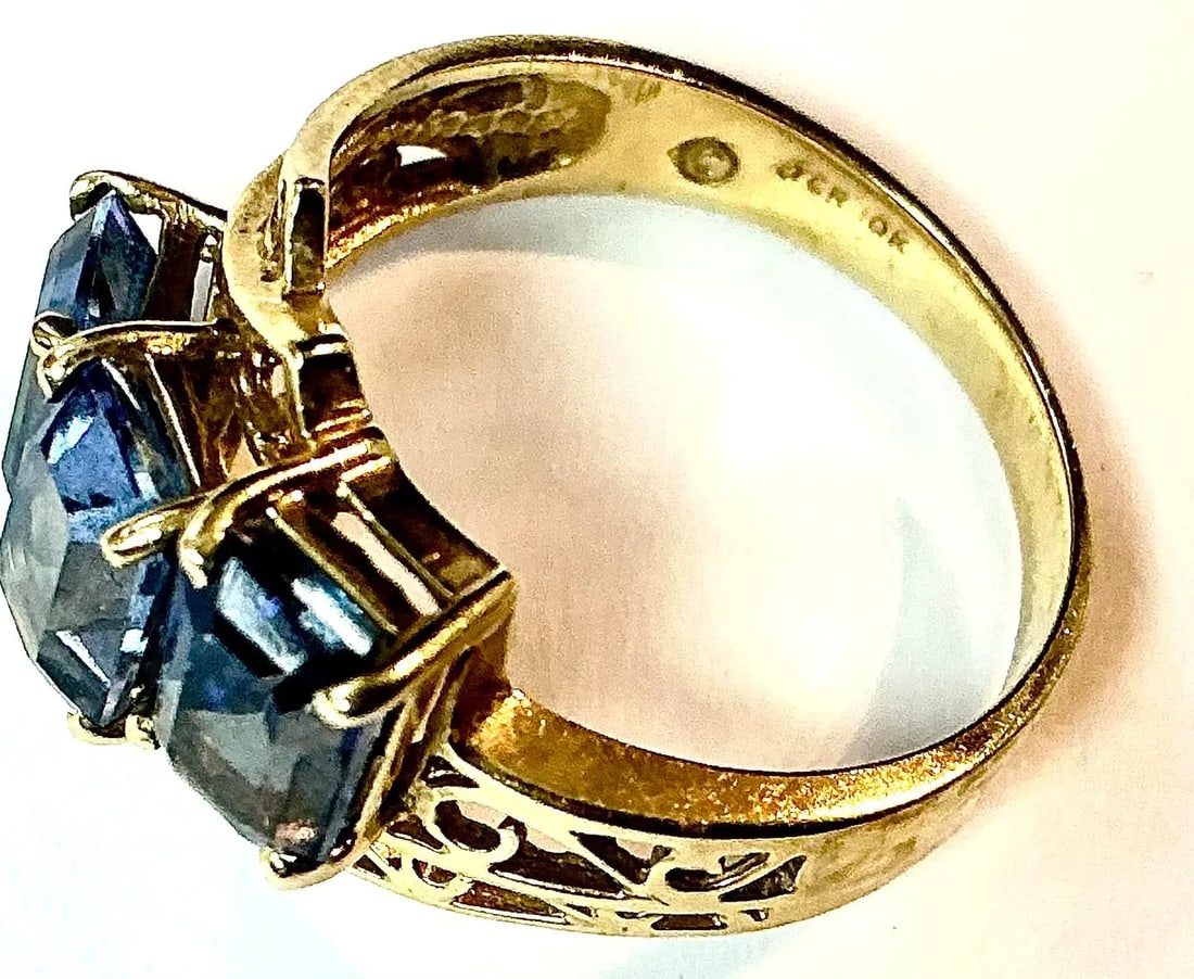 Three Stone Blue Topaz 10k Yellow Gold Ring - 6