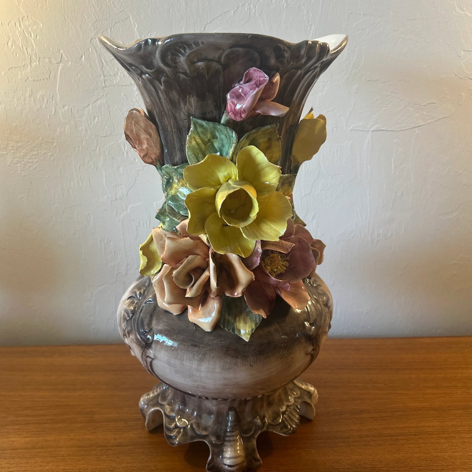 Tall Vintage Capodimonte Porcelain Floral Vase, Made in Italy - 2