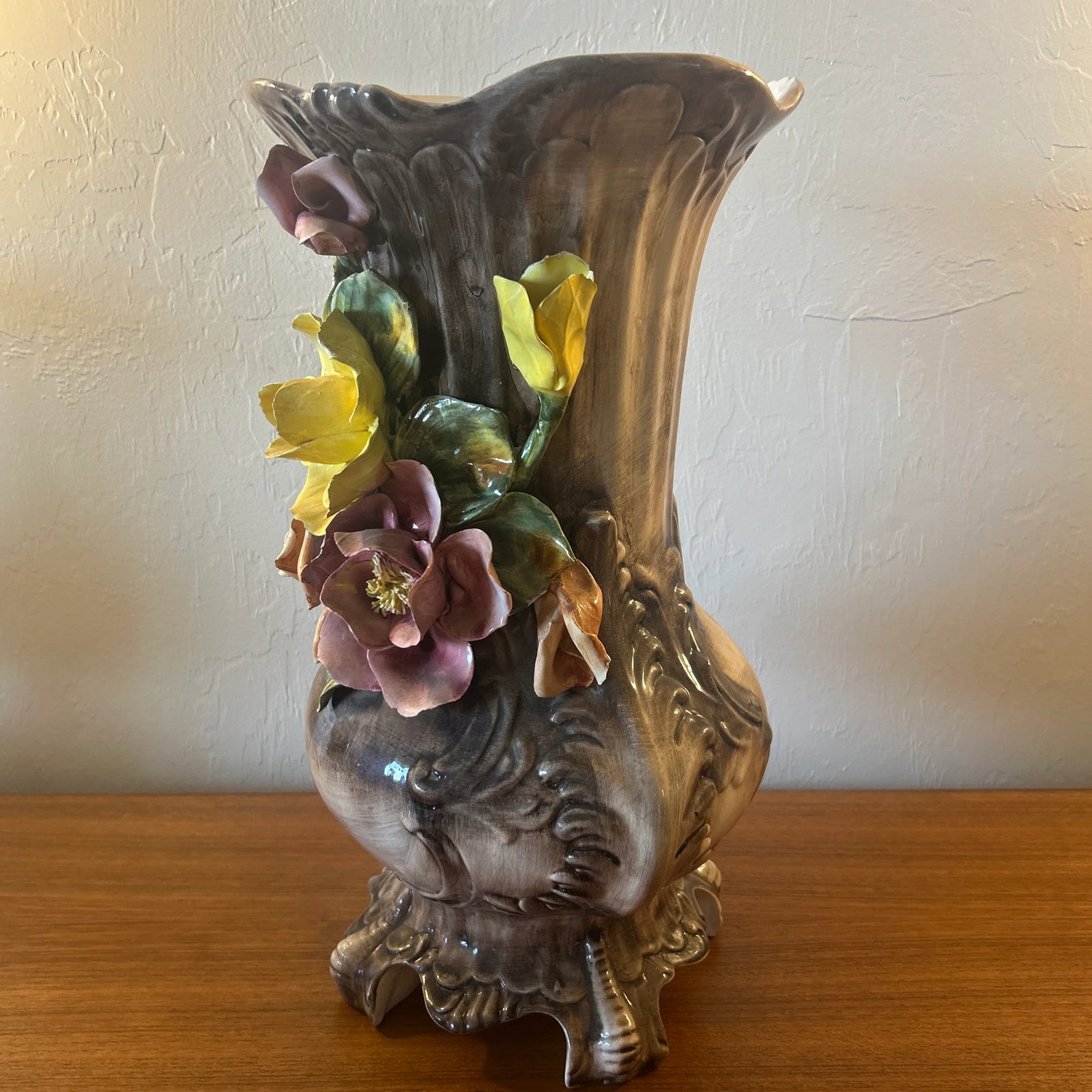 Tall Vintage Capodimonte Porcelain Floral Vase, Made in Italy - 4