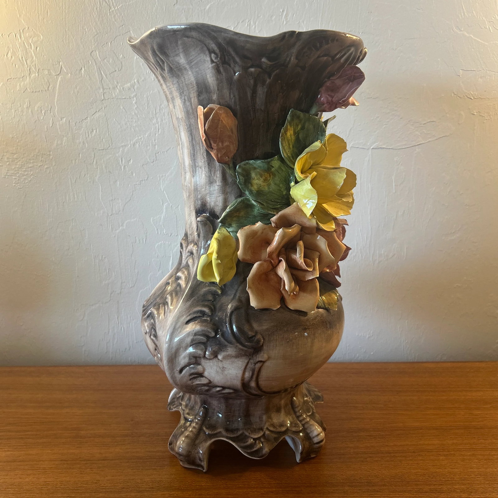 Tall Vintage Capodimonte Porcelain Floral Vase, Made in Italy - 6