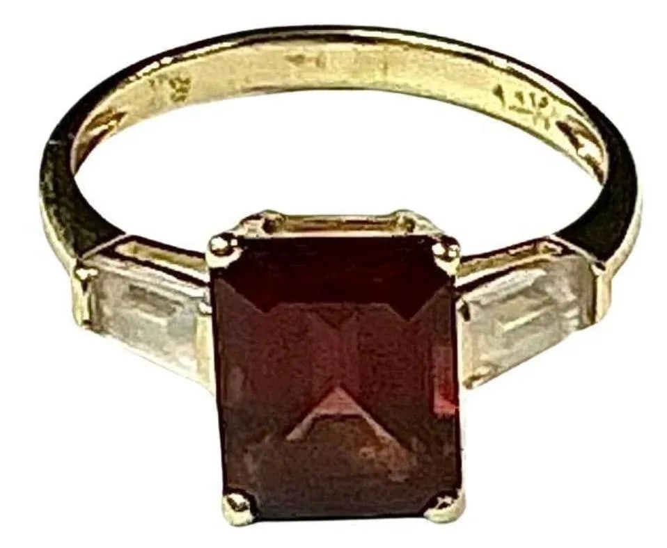 Garnet With Diamond Baguettes 14k Yellow Gold Ring - 6