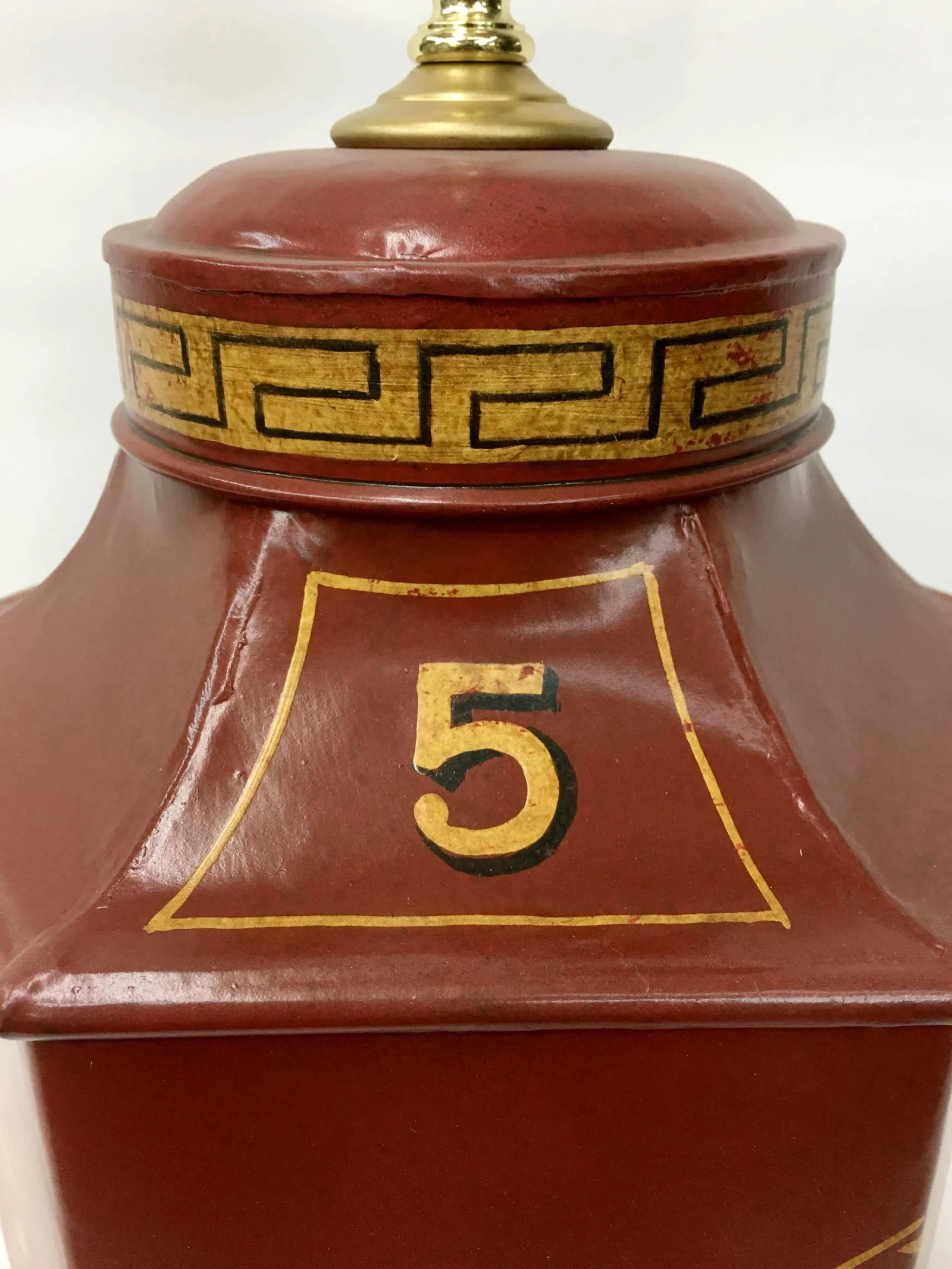 1970s Red Chinoiserie Tea Caddy Lamp - 5