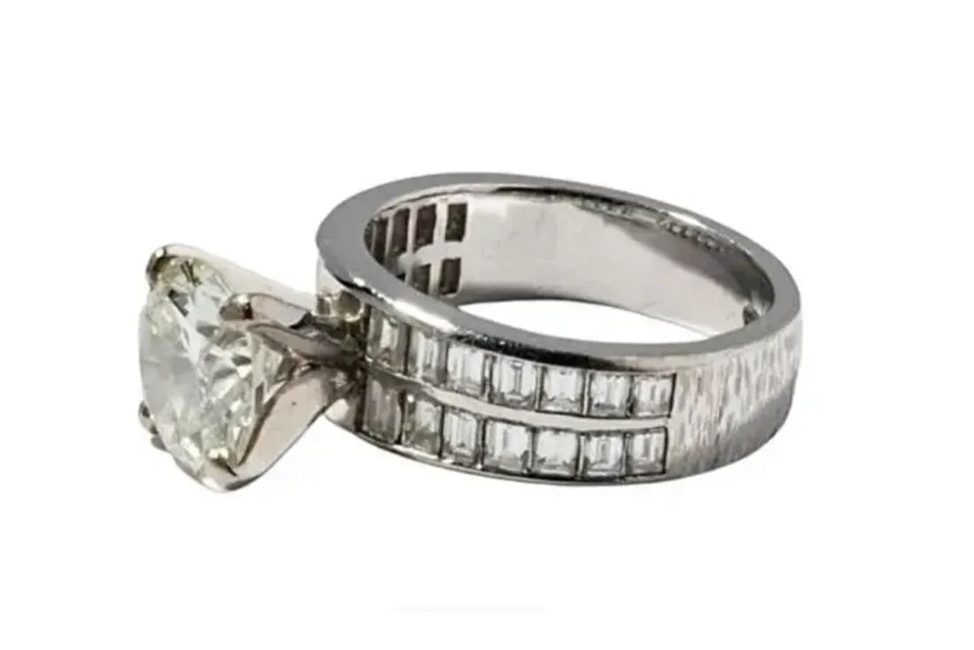 18 Karat White Gold, 2.62 Brilliant Cut Diamond 3.75 Total Carat Weight Ring - 6