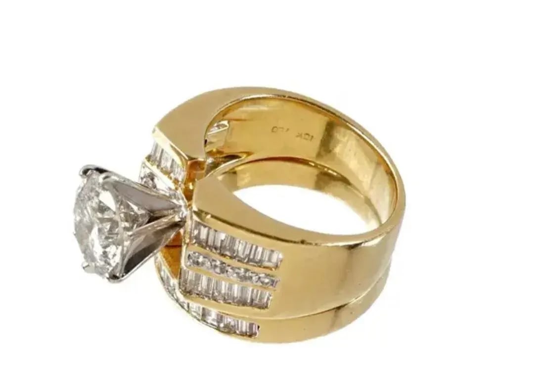 18k Yellow Gold With 5.91 CTW Diamonds Bridal Ring Set - 5