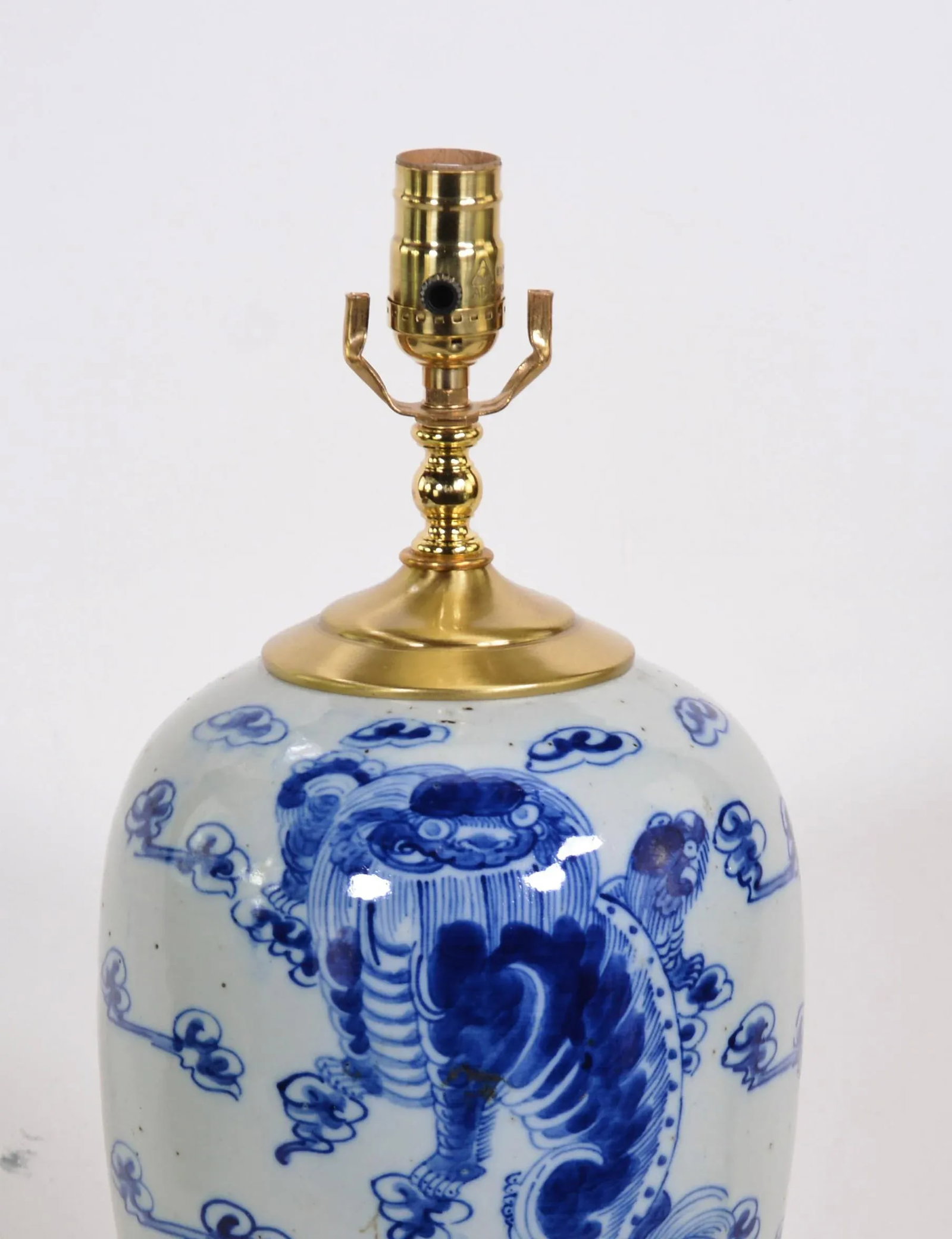 Chinese Blue and White Porcelain Vase Table Lamp at the End of the 19th Century - 4