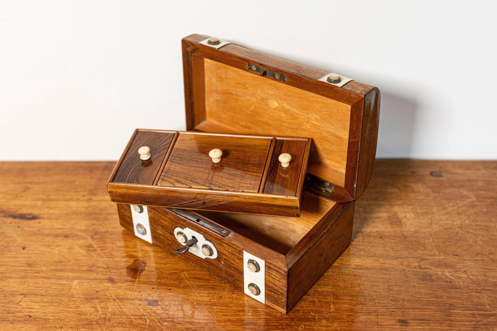 19th Century Danish Rosewood Tea Caddy with Bone Inlay, Circa 1860 - 6