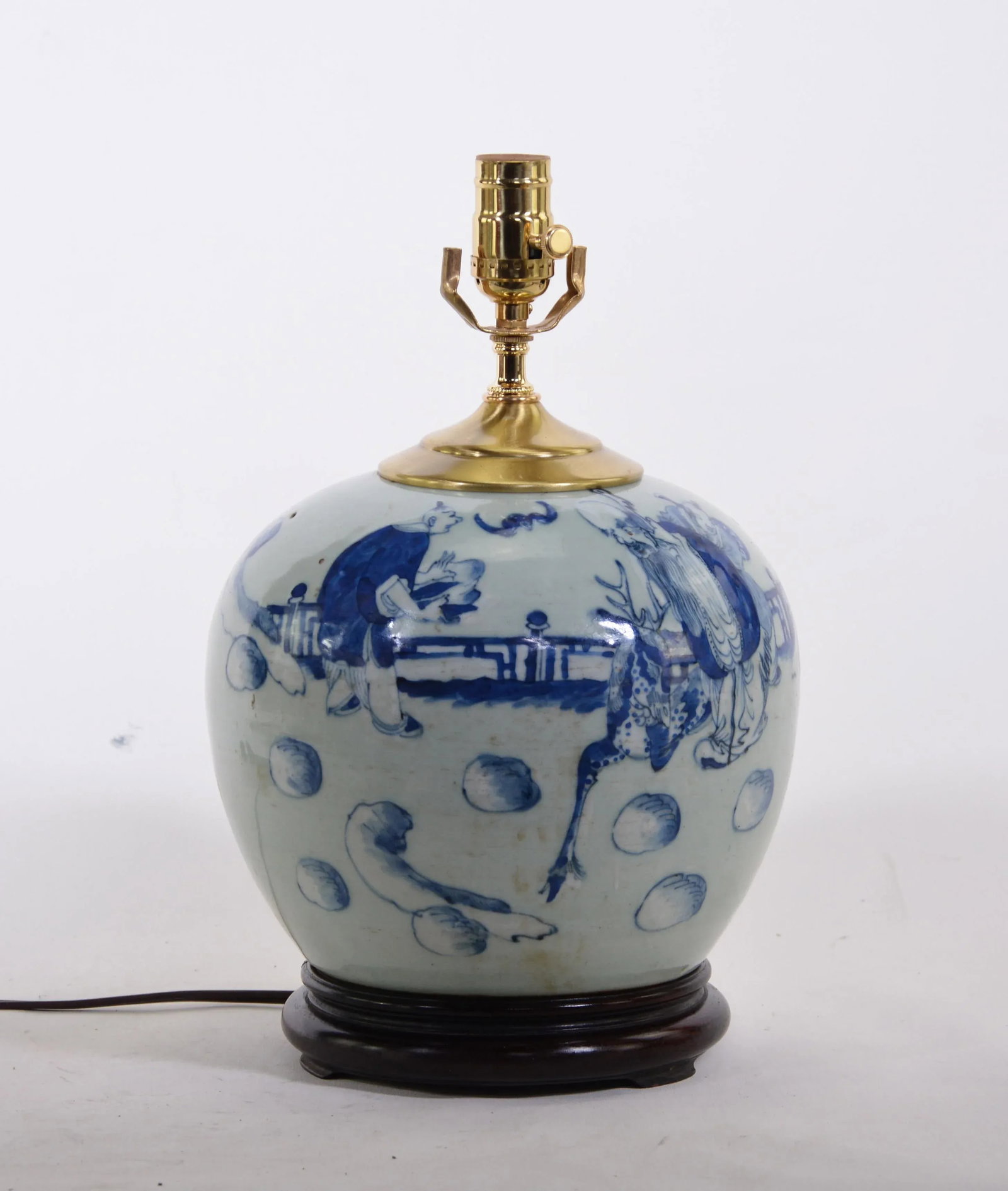 19th Century Chinese Blue and White Porcelain Vase Table Lamp - 7
