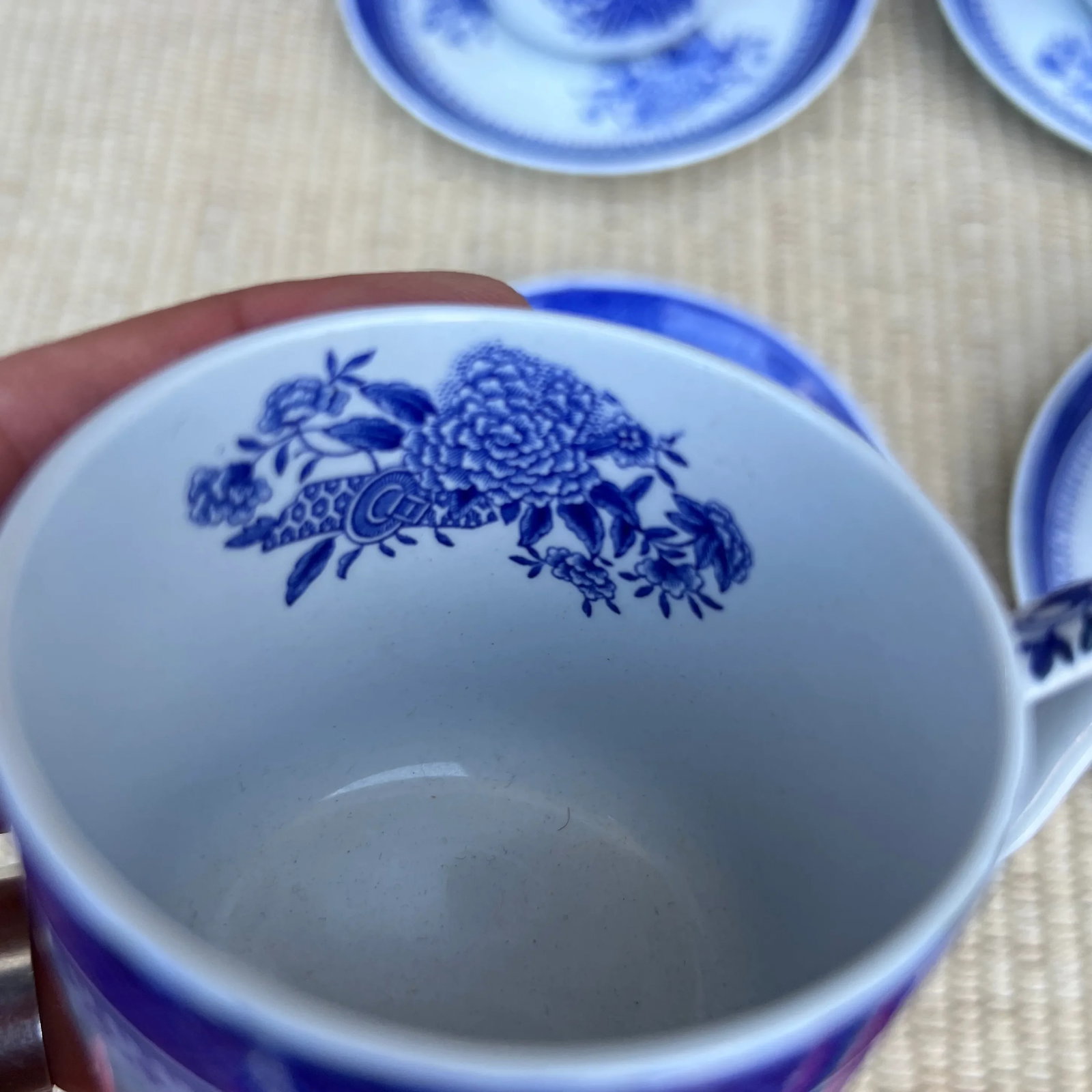 A Set of 4 Copeland Spode Fitzhugh Blue Demitasse Cups and Saucers, Circa 1960's - 6