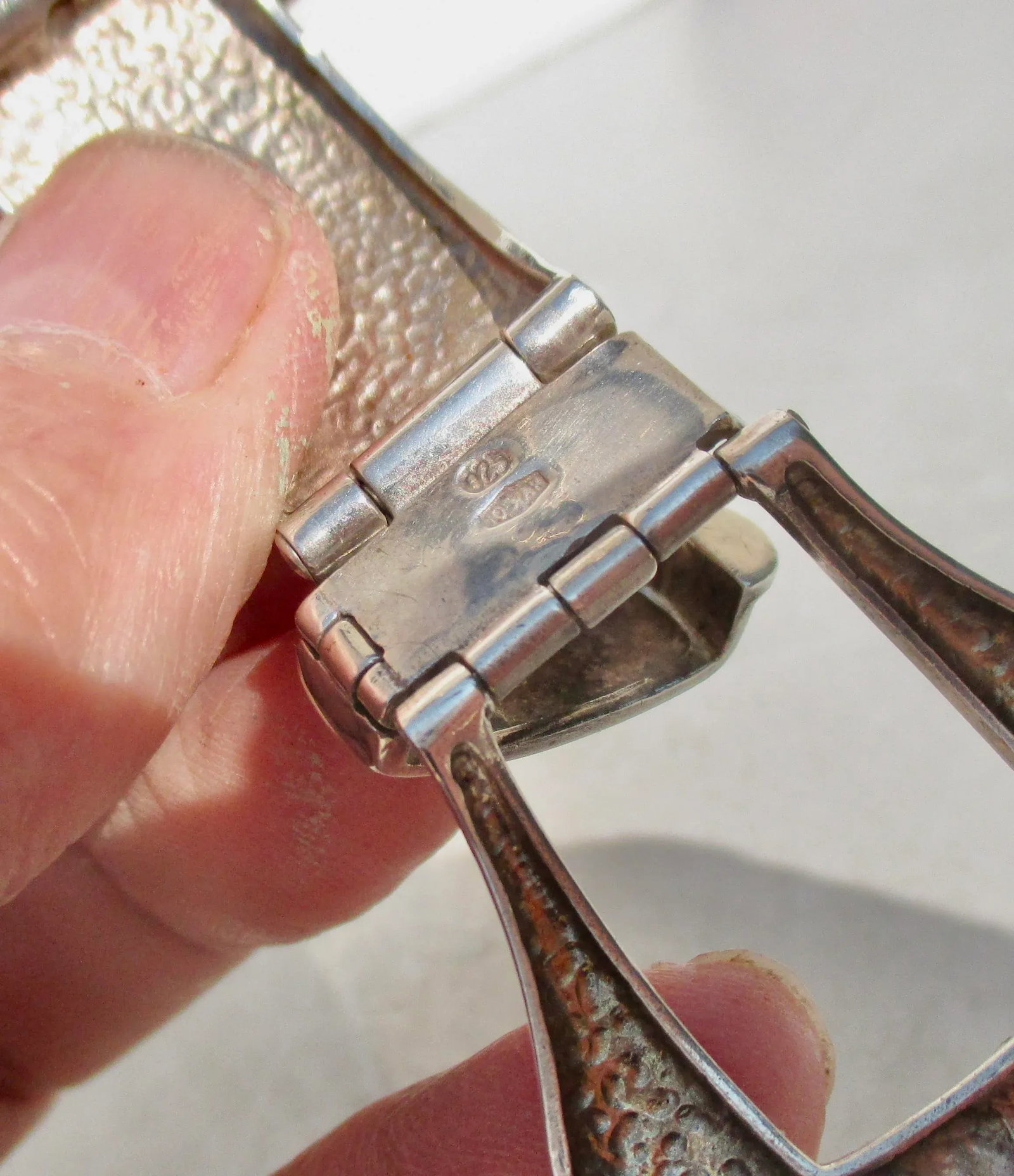 105 Arezzo Sterling and Enamel Buckle Bracelet - 8