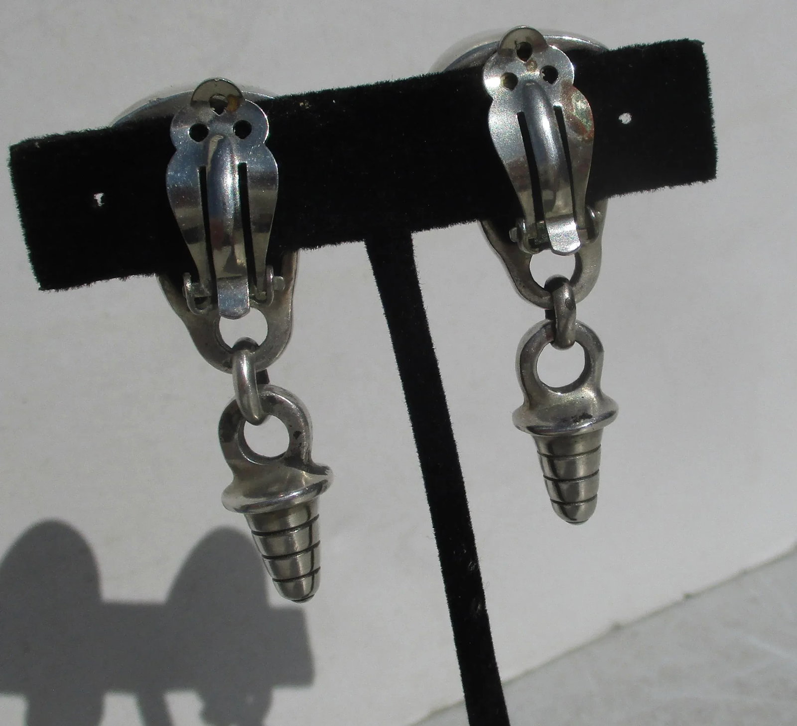 Vintage Modernist Sterling Silver Clip-on Earrings - 7