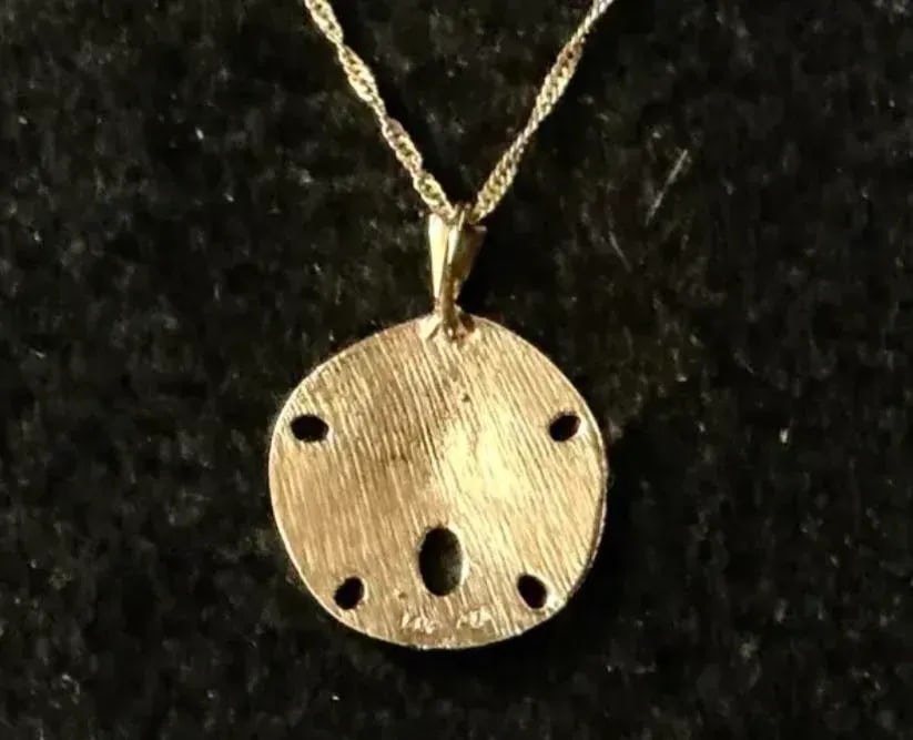 14k Gold Sand Dollar Pendant - 3