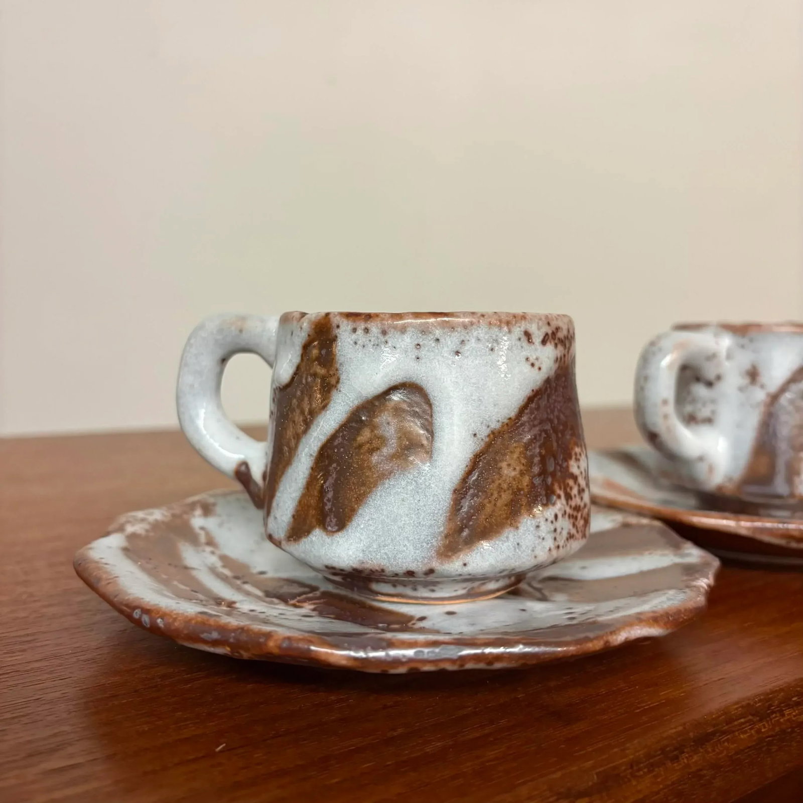 Set of 5 Kishi Shino Ware Coffee Cups & Saucers With Signed Tomobako Box - 10