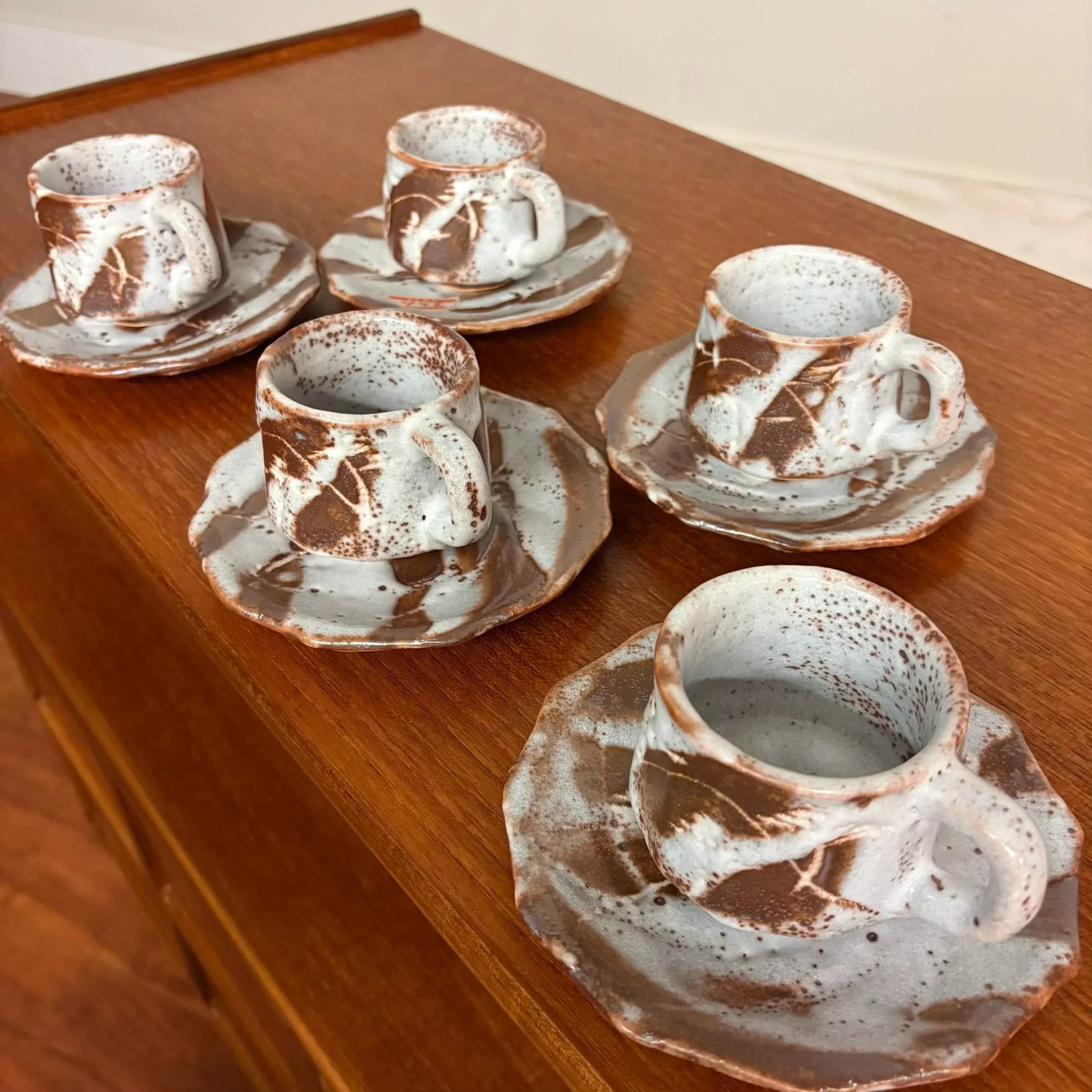Set of 5 Kishi Shino Ware Coffee Cups & Saucers With Signed Tomobako Box - 8