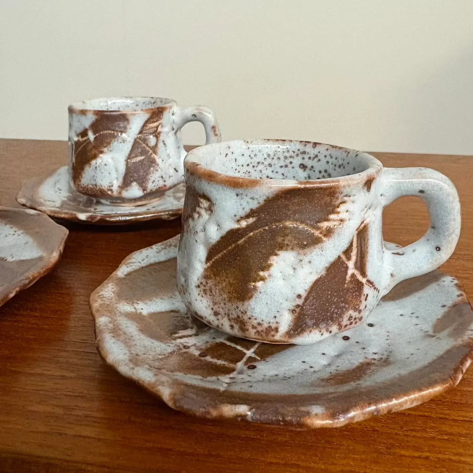 Set of 5 Kishi Shino Ware Coffee Cups & Saucers With Signed Tomobako Box - 9