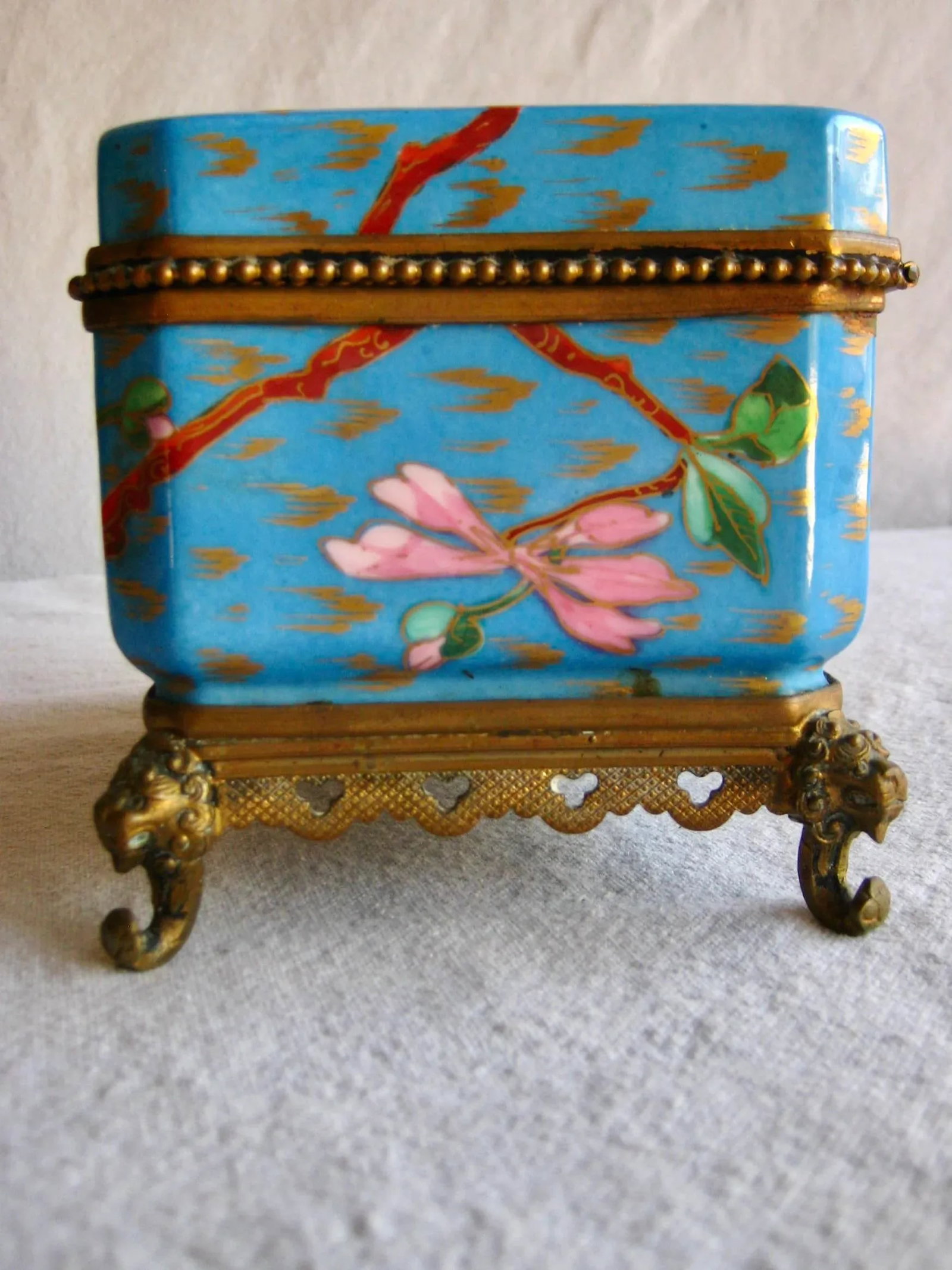 Mid 19th CenturyFrench Jacob Petit Style Porcelain Chinoiserie Jewelry Box - 5