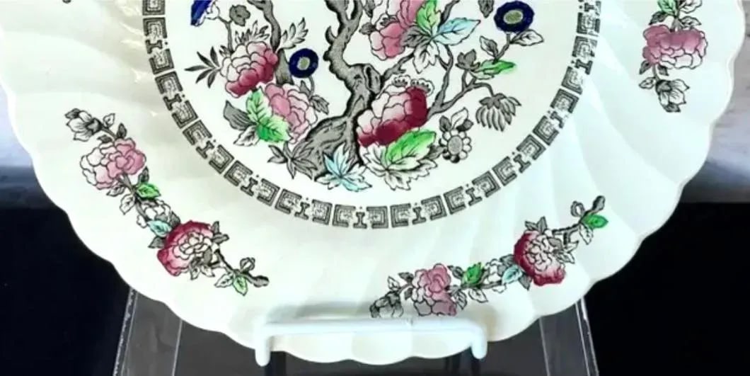 Myott Staffordshire England "Indian Tree" Plates and Platter, Set of Five - 4