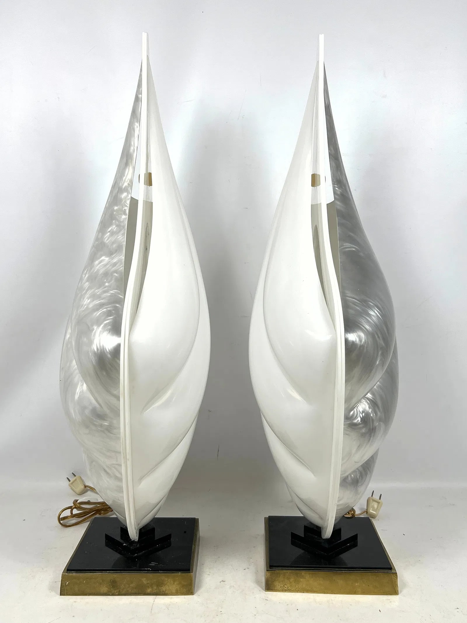 Two-Tone Rougier Clam Shell Acrylic Table Lamps - A Pair - 10