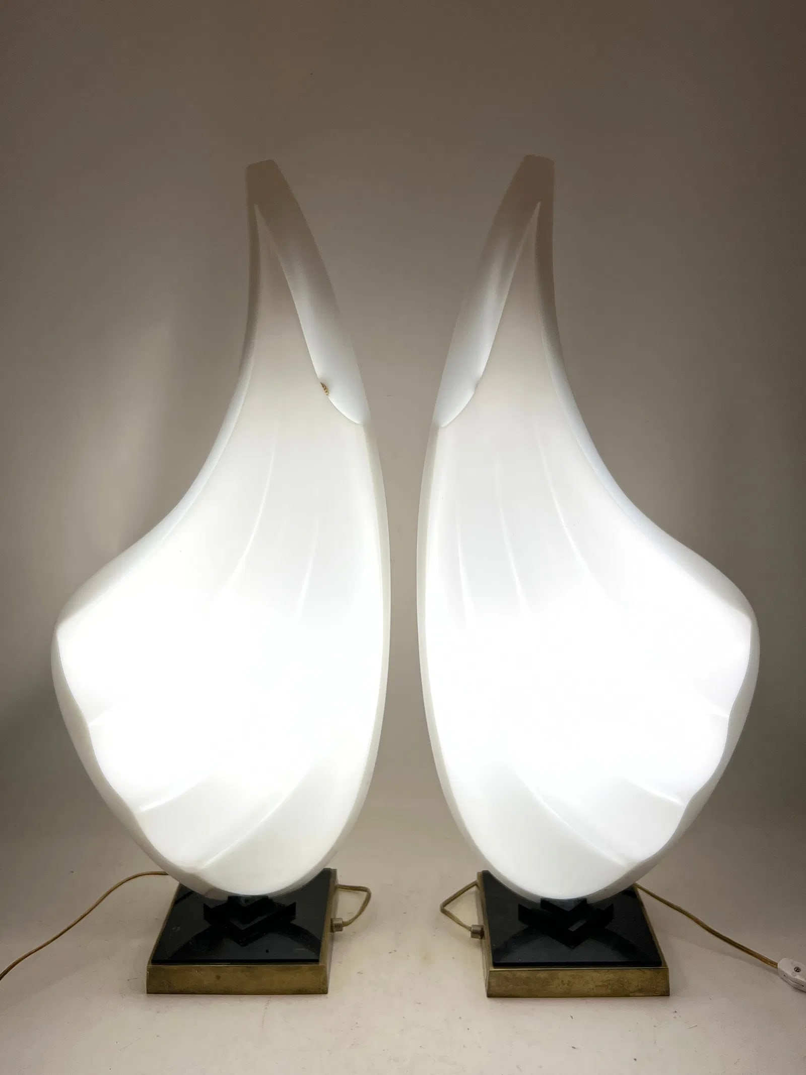 Two-Tone Rougier Clam Shell Acrylic Table Lamps - A Pair - 2