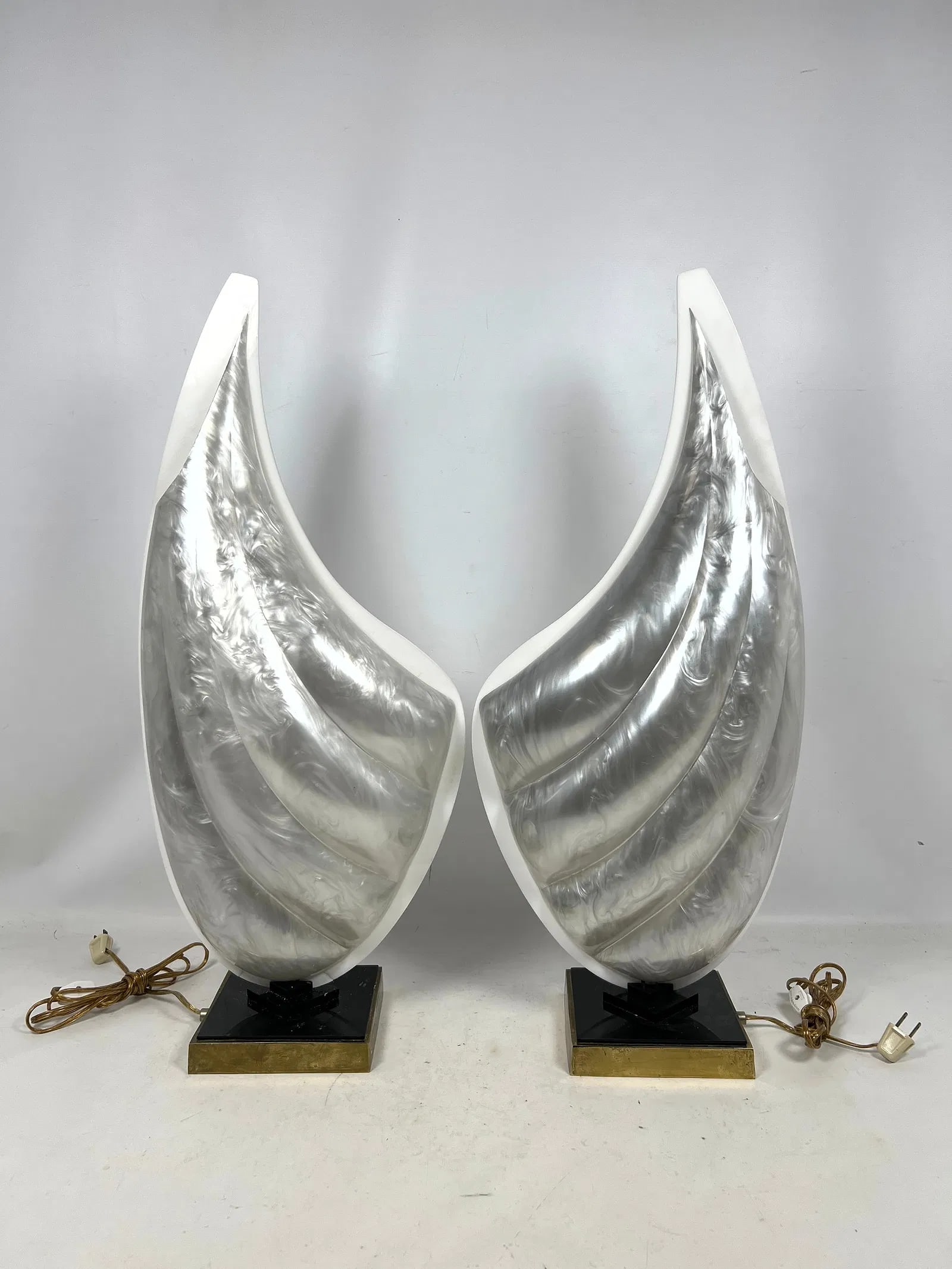 Two-Tone Rougier Clam Shell Acrylic Table Lamps - A Pair - 5