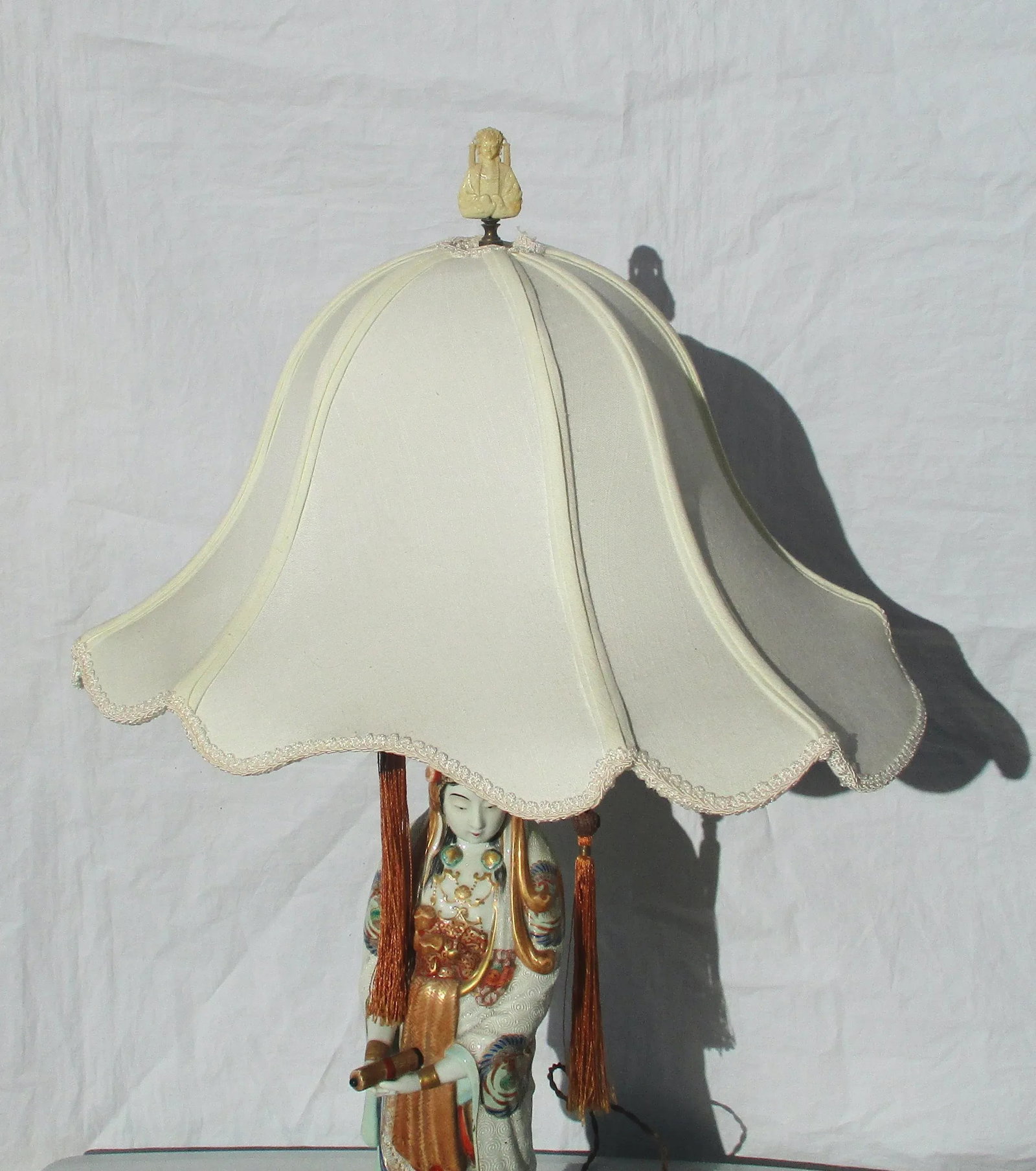 Antique Japanese Kutani Porcelain Lamp and Shade - 3