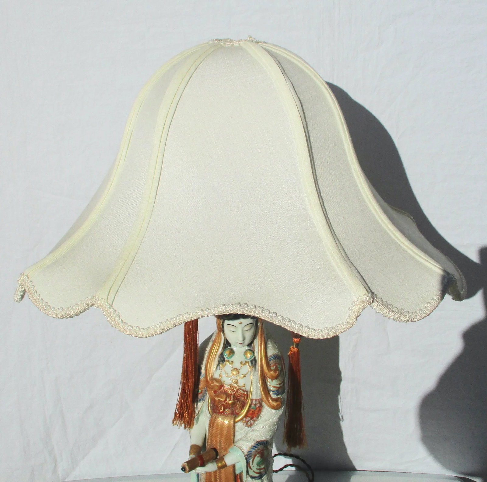 Antique Japanese Kutani Porcelain Lamp and Shade - 7